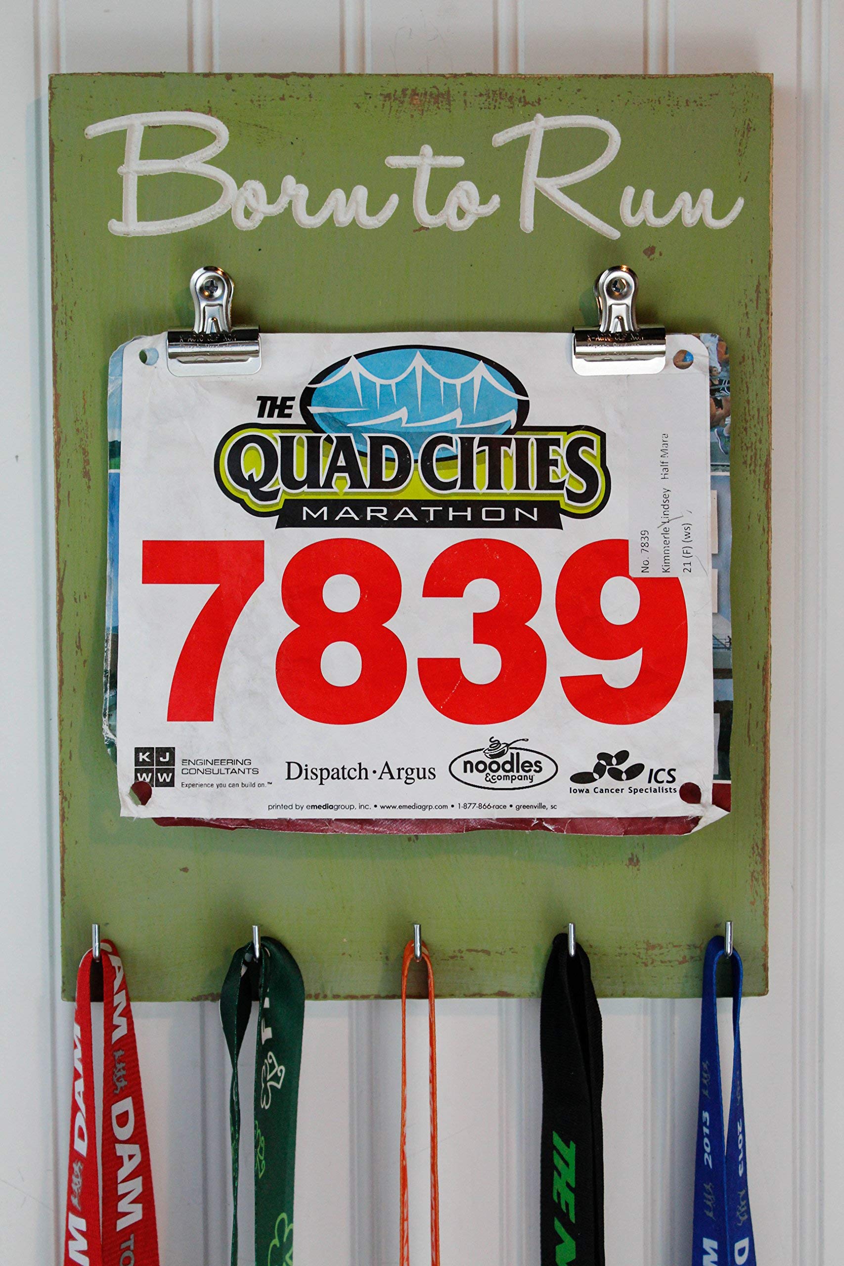 Race Medal Holder - Born to Run Carved Wooden Sign - Running & Bib Number Display for Marathon Runners - Perfect for Home Gym or Office Decor