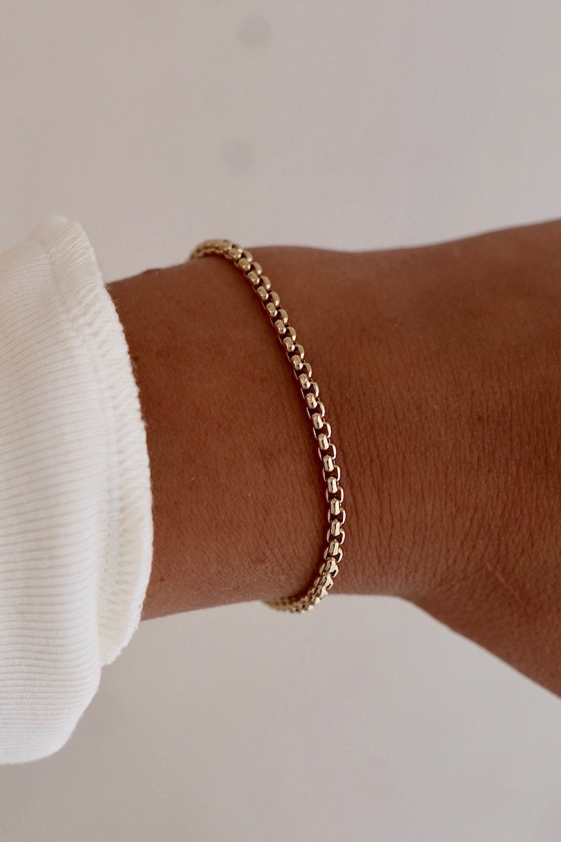 HOLLAND CHAIN BRACELET for Women - Elegant Gold & Silver Bracelets for Everyday Wear, Gift Giving & Special Occasions