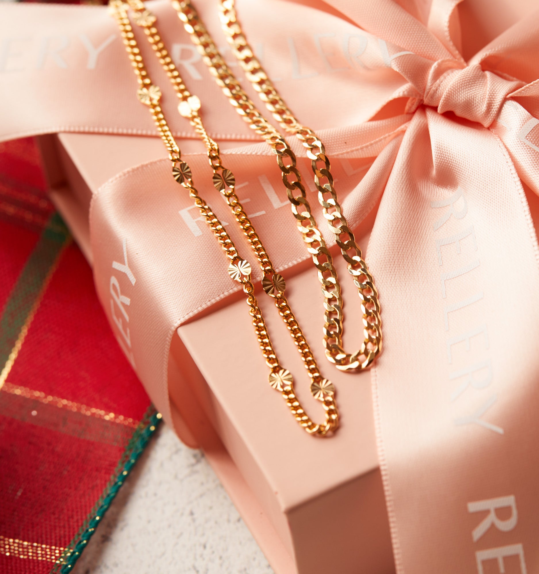 Elegant Dainty Chain Necklace Set for Women - Gold & Silver Layering Necklaces - Perfect for Everyday Wear, Date Night & Gifts