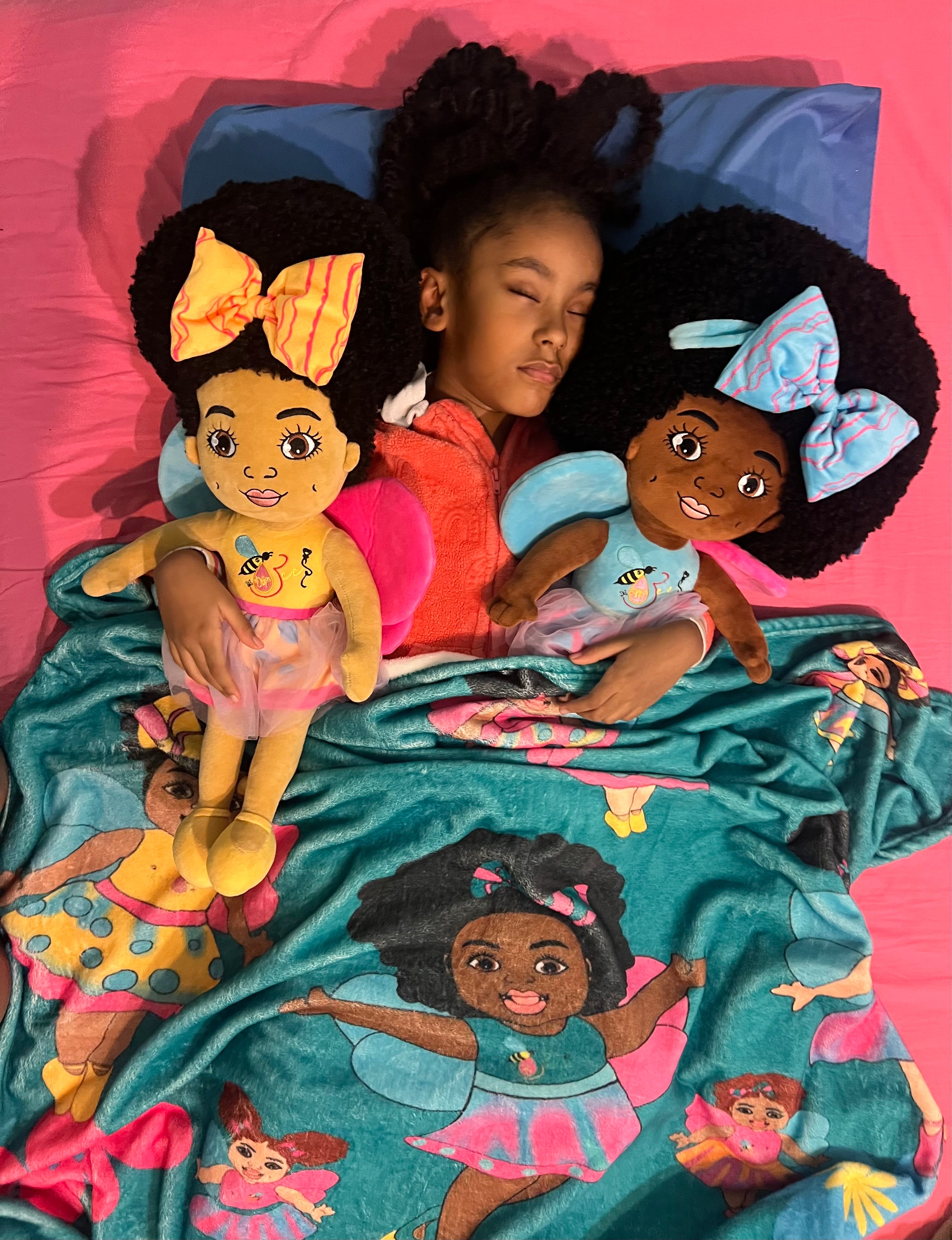 Soft & Cozy Cuddle Bees Plush Throw Blanket - Ultra Fluffy Fleece Blanket for Bed, Couch & Travel - Perfect Gift for Women, Men & Kids