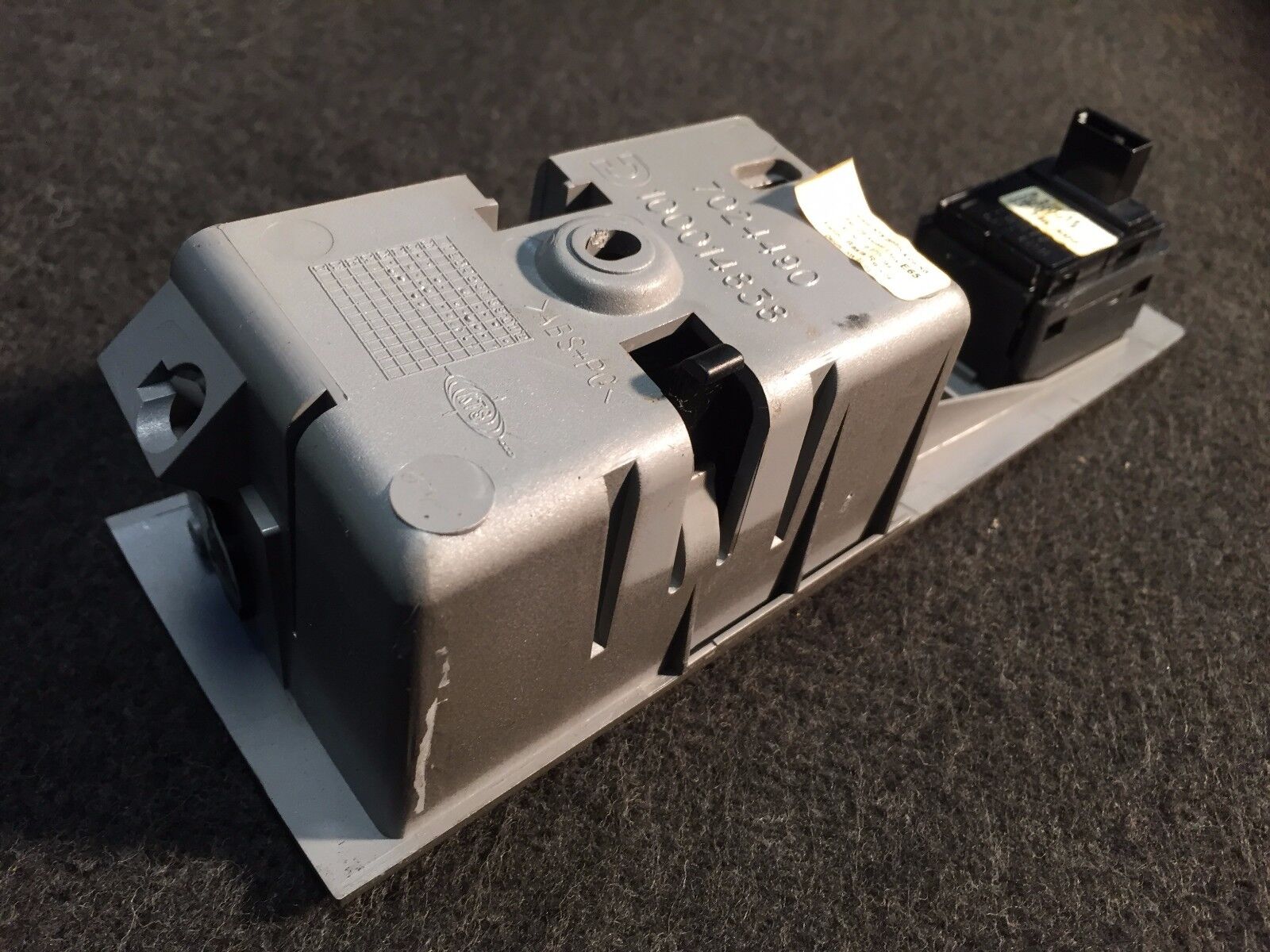 2002-2005 BMW 745i E65 Right Rear Passenger Door Power Window Switch OEM Replacement - Perfect for Window Repair & Maintenance