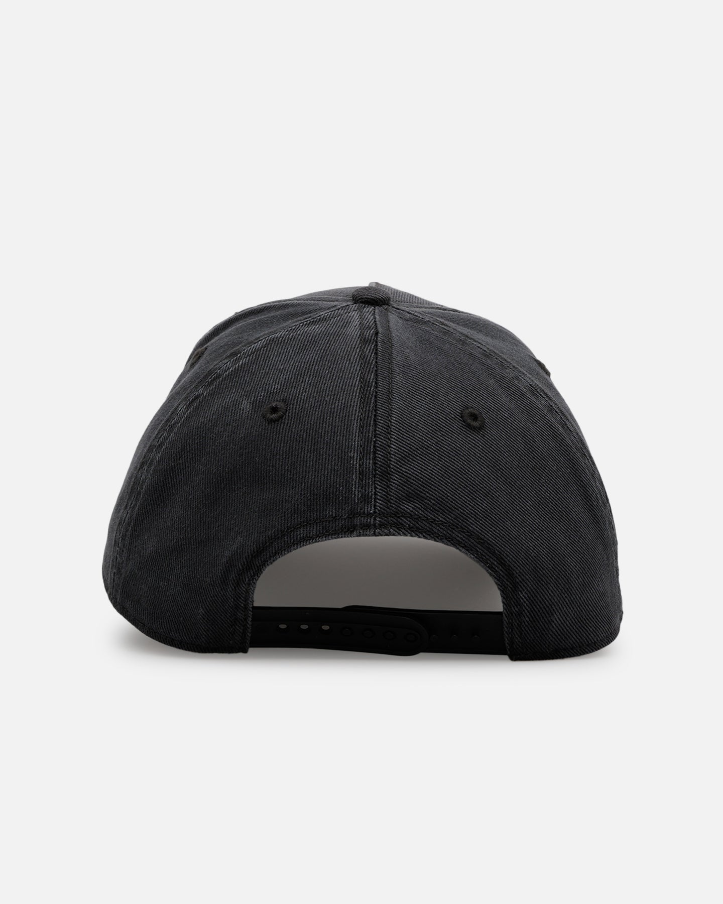 47 Brand Atlanta Braves 'Washed Black' Snapback Hat - Adjustable Baseball Cap for Men & Women - Perfect for Sports Games, Casual Outfits & Fan Collections