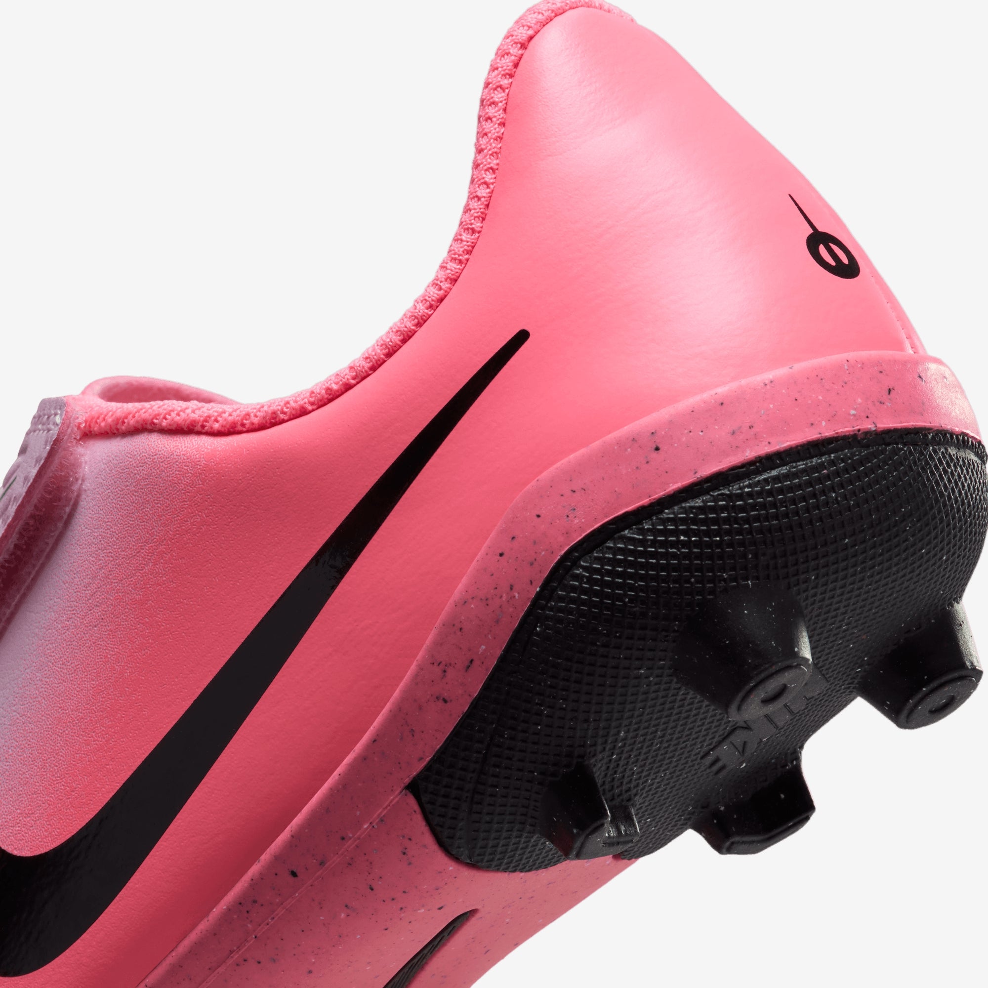 Nike Jr. Tiempo Legend 10 Club Soccer Cleats - Youth Football Shoes for Boys & Girls - Lightweight & Comfortable for Training & Matches