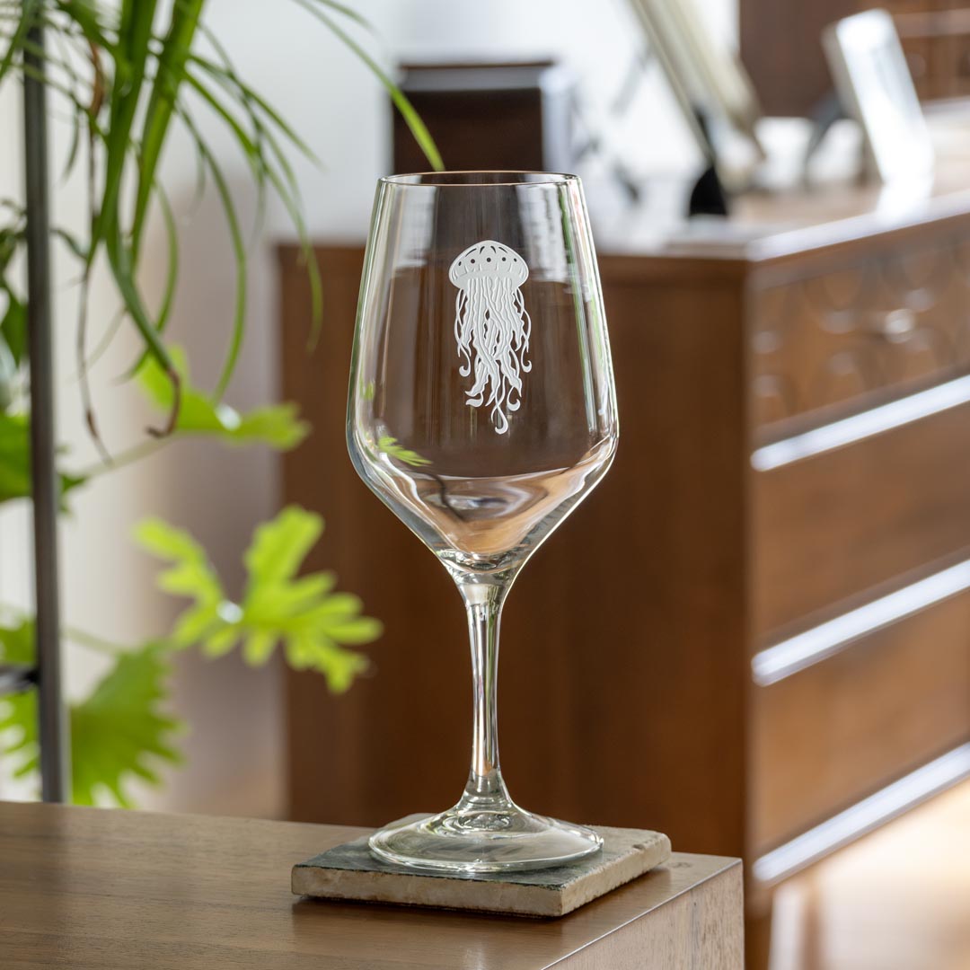 Premium 19.75oz Jellyfish All-Purpose Wine Glasses Set of 4 - Perfect for Red Wine, White Wine, Cocktails & Water - Elegant Stemware for Dinner Parties, Weddings & Home Entertaining