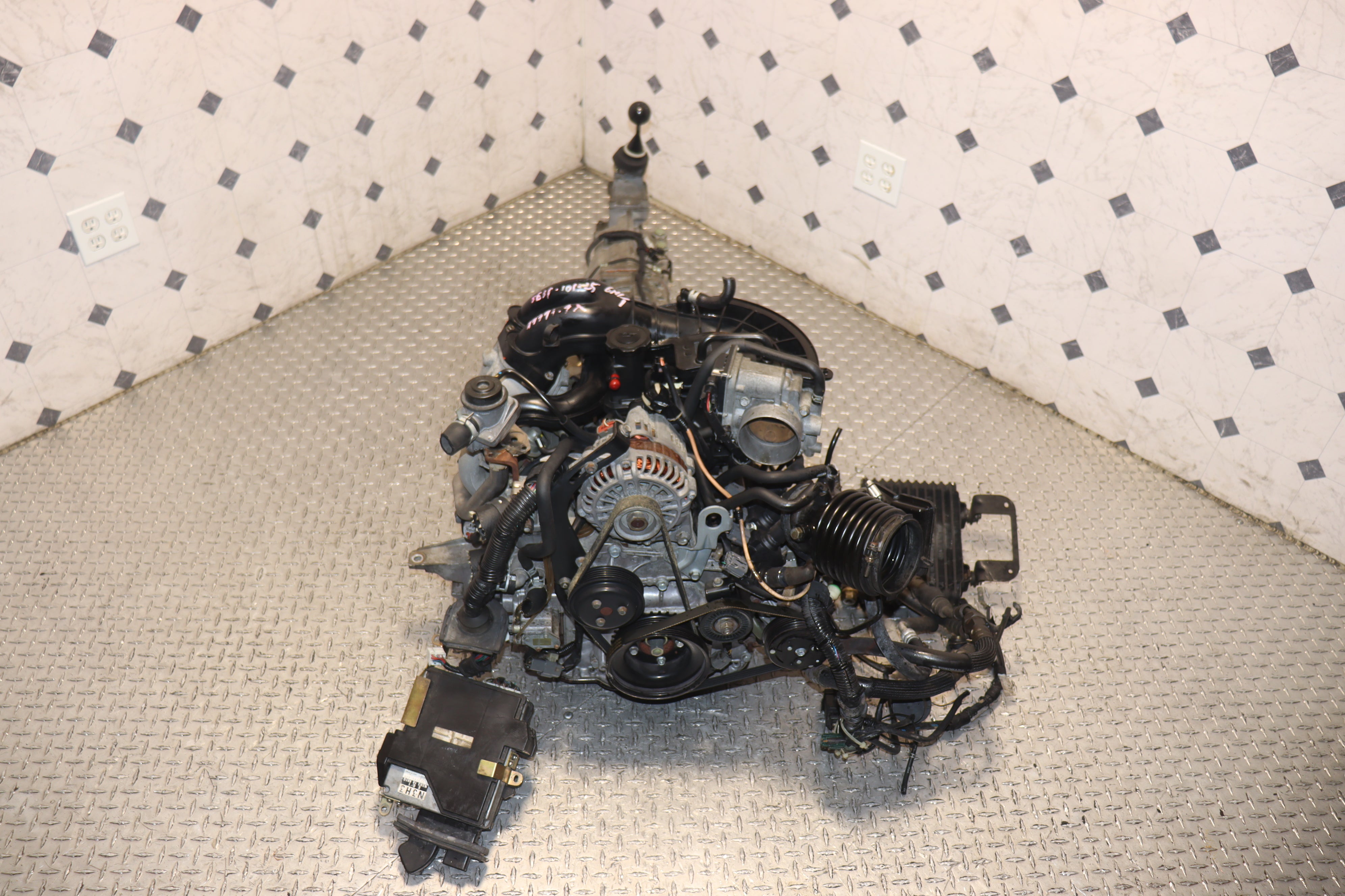 JDM 04-08 Mazda RX8 13B Renesis 6-Port Engine with 6-Speed Transmission - High Performance Rotary Engine for Racing & Restoration Projects