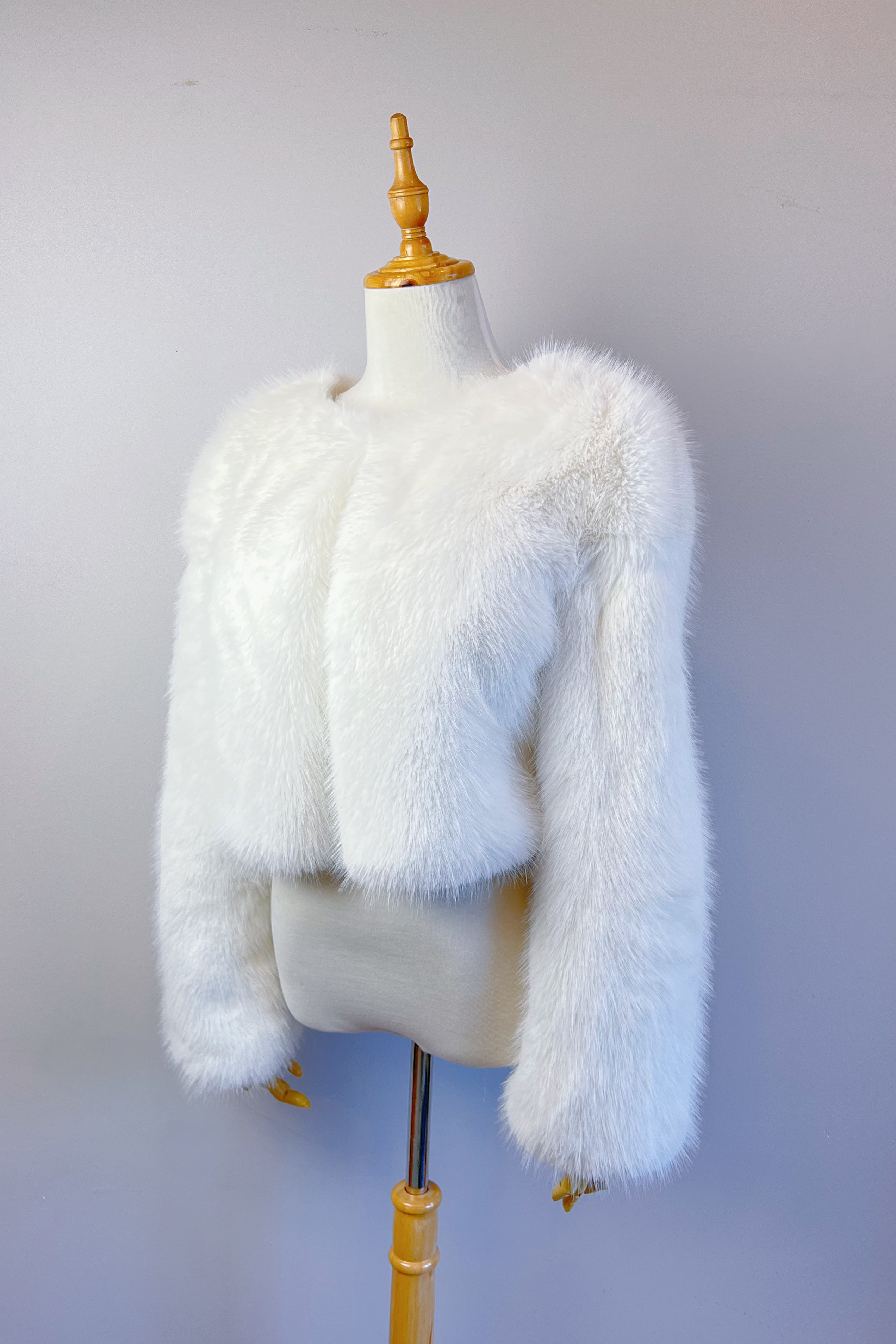 Ivory Faux Fur Bridal Jacket for Women - Elegant Winter Wedding Coat with Shawl Collar - Perfect for Bridal Party, Photoshoots & Formal Events (Anna Ivy07)