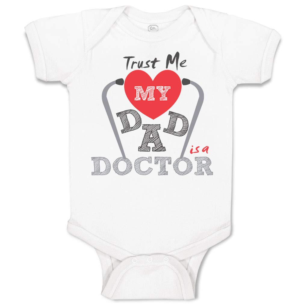 Custom Personalized Baby Bodysuit - Funny 'Trust Me My Dad is A Doctor' Cotton Onesie for Newborns - Father's Day Gift for Boys & Girls (White Design) - Perfect for Newborn Photos, Family Events & Doctor-Themed Parties