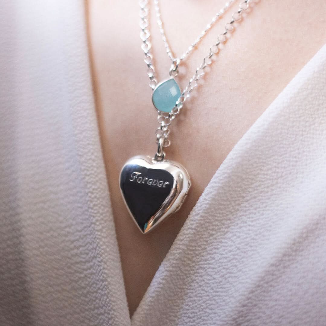 Large 2 Photo Heart Locket Necklace in Silver - Perfect for Couples & Family Keepsakes - Valentine's Day Gift & Memorial Jewelry