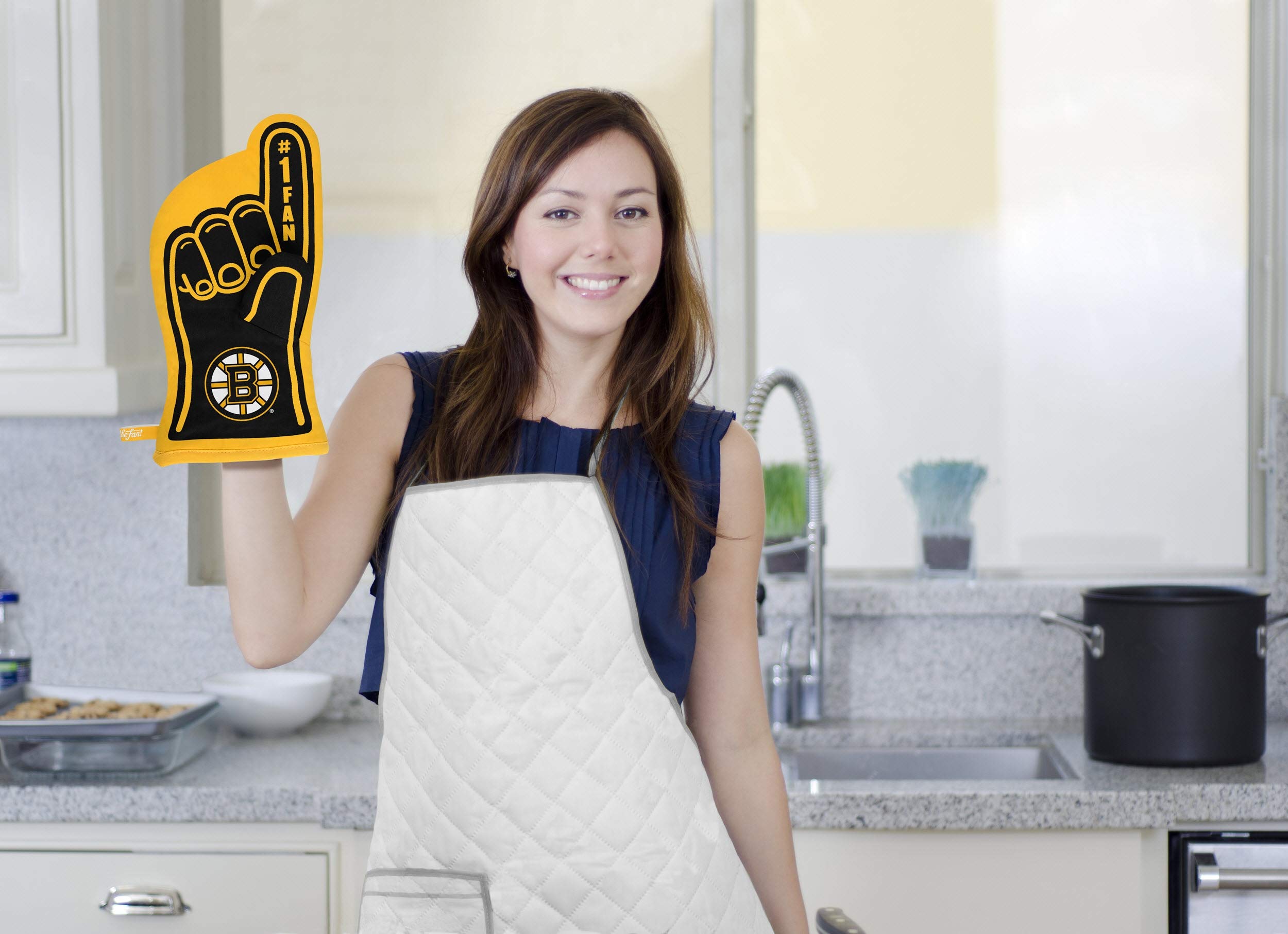 YouTheFan NHL #1 Heat Resistant Oven Mitt - Best Hockey Fan Gift for Cooking, Baking & Grilling - Perfect for Game Day Parties & Kitchen Safety