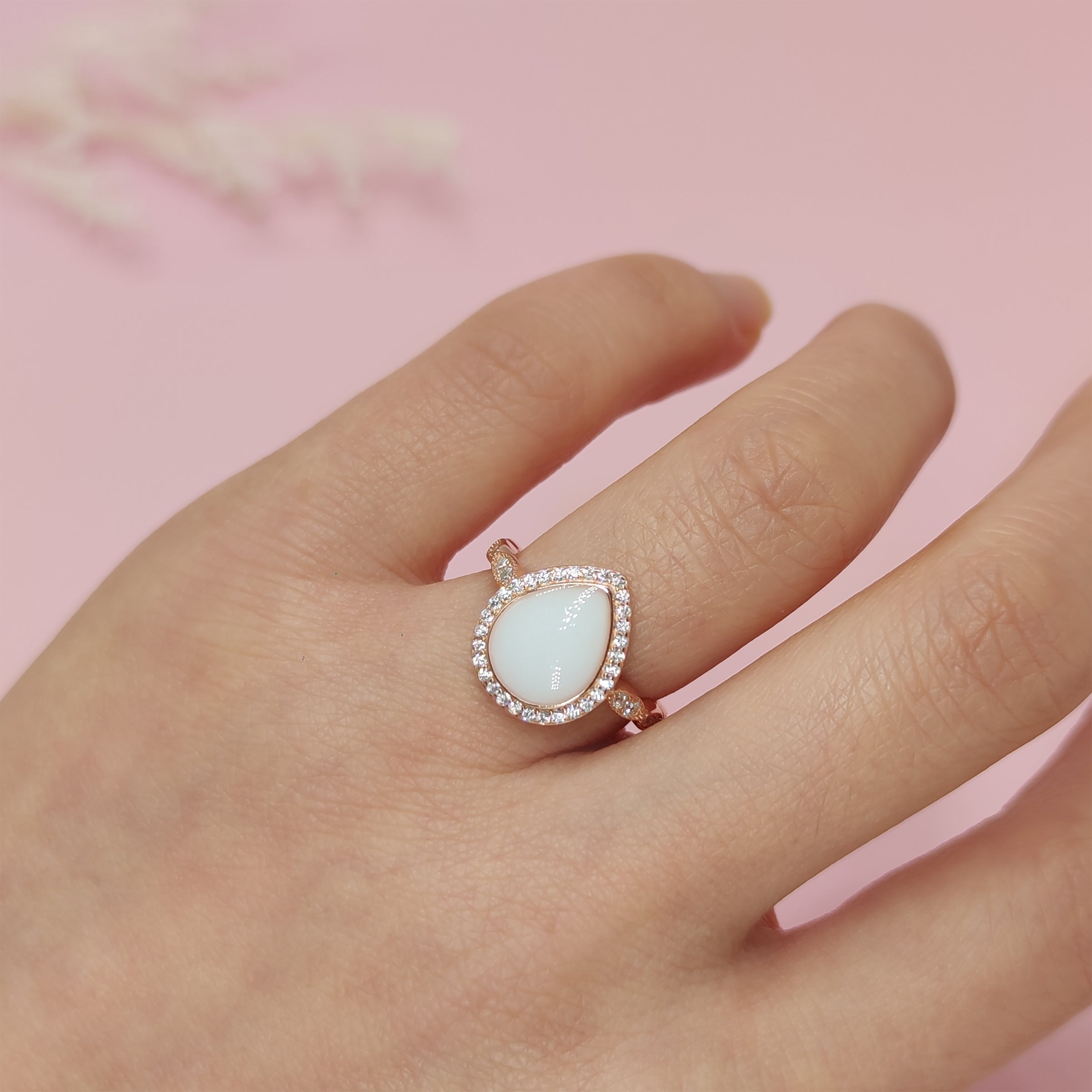 Lumina Essence Breastmilk Keepsake Ring - Memorial Jewelry for Nursing Mothers - Perfect for Breastfeeding Moms, Baby Shower Gifts & Mother's Day Presents