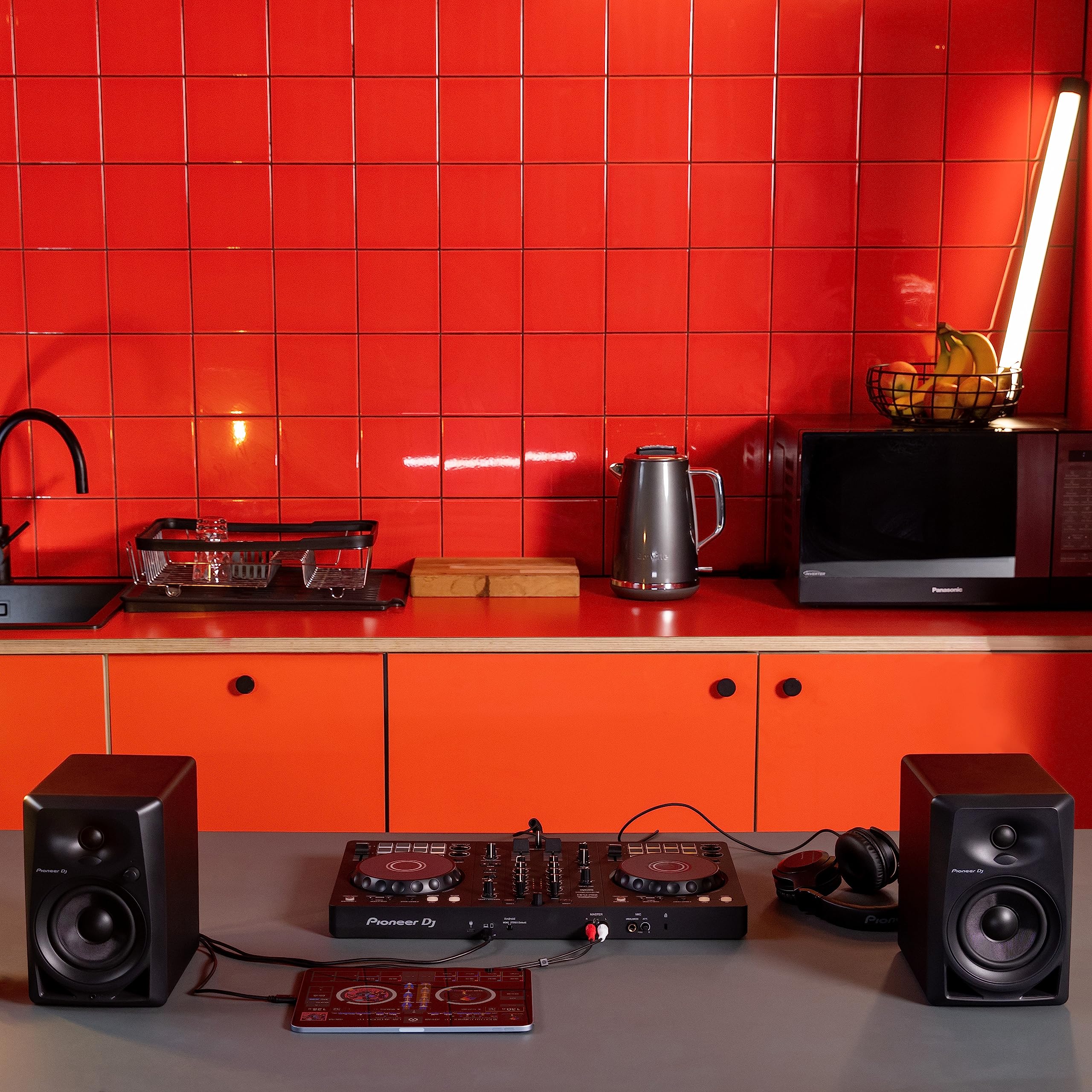 Pioneer DJ DDJ-FLX4 2-Deck Professional DJ Controller - Compatible with rekordbox & Serato DJ Software (Graphite) - Perfect for Home Studios, Clubs & Live Performances