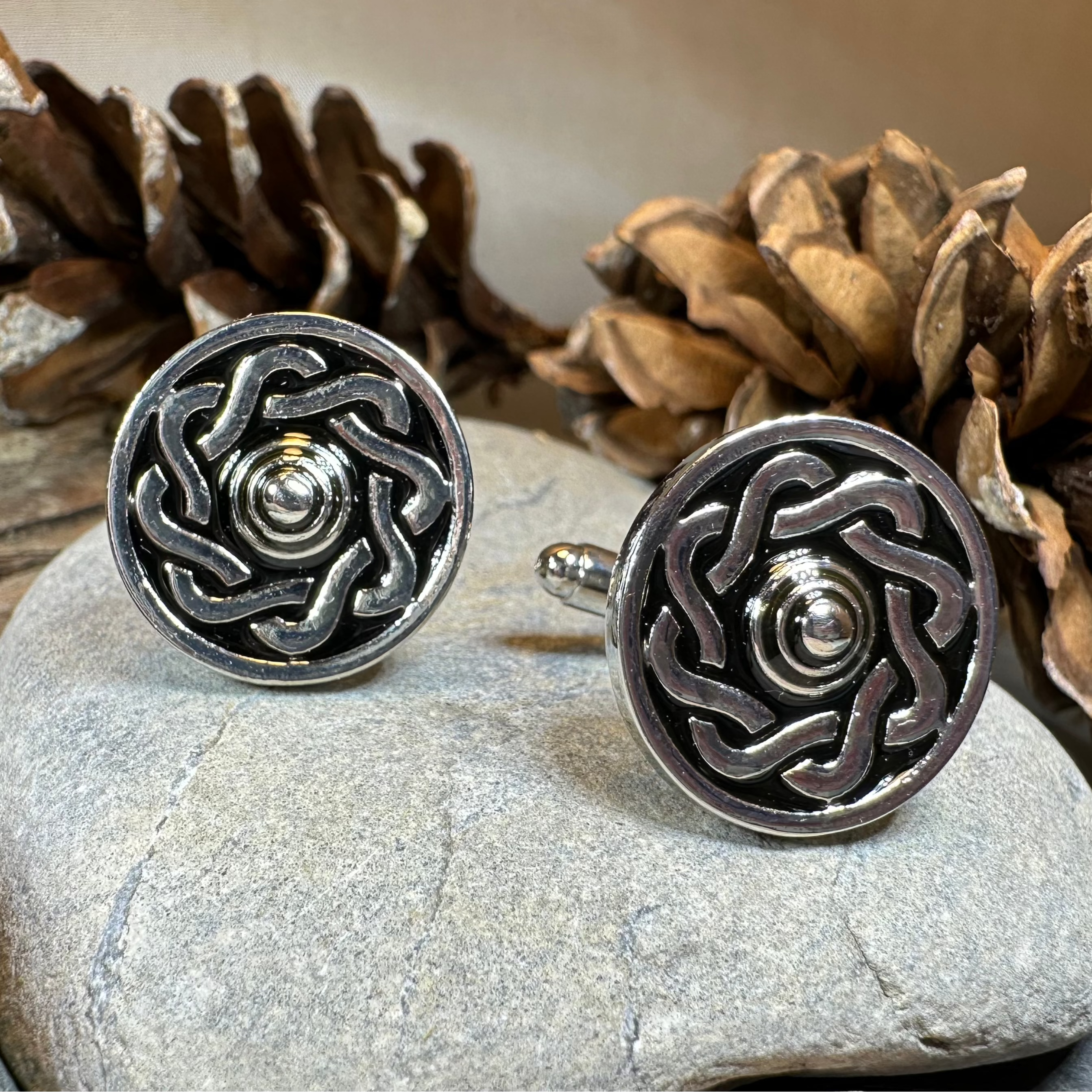 Celtic Shield Cufflinks for Men - Stainless Steel Wedding & Formal Dress Accessories - Perfect for Groomsmen, Business Attire, and Special Occasions
