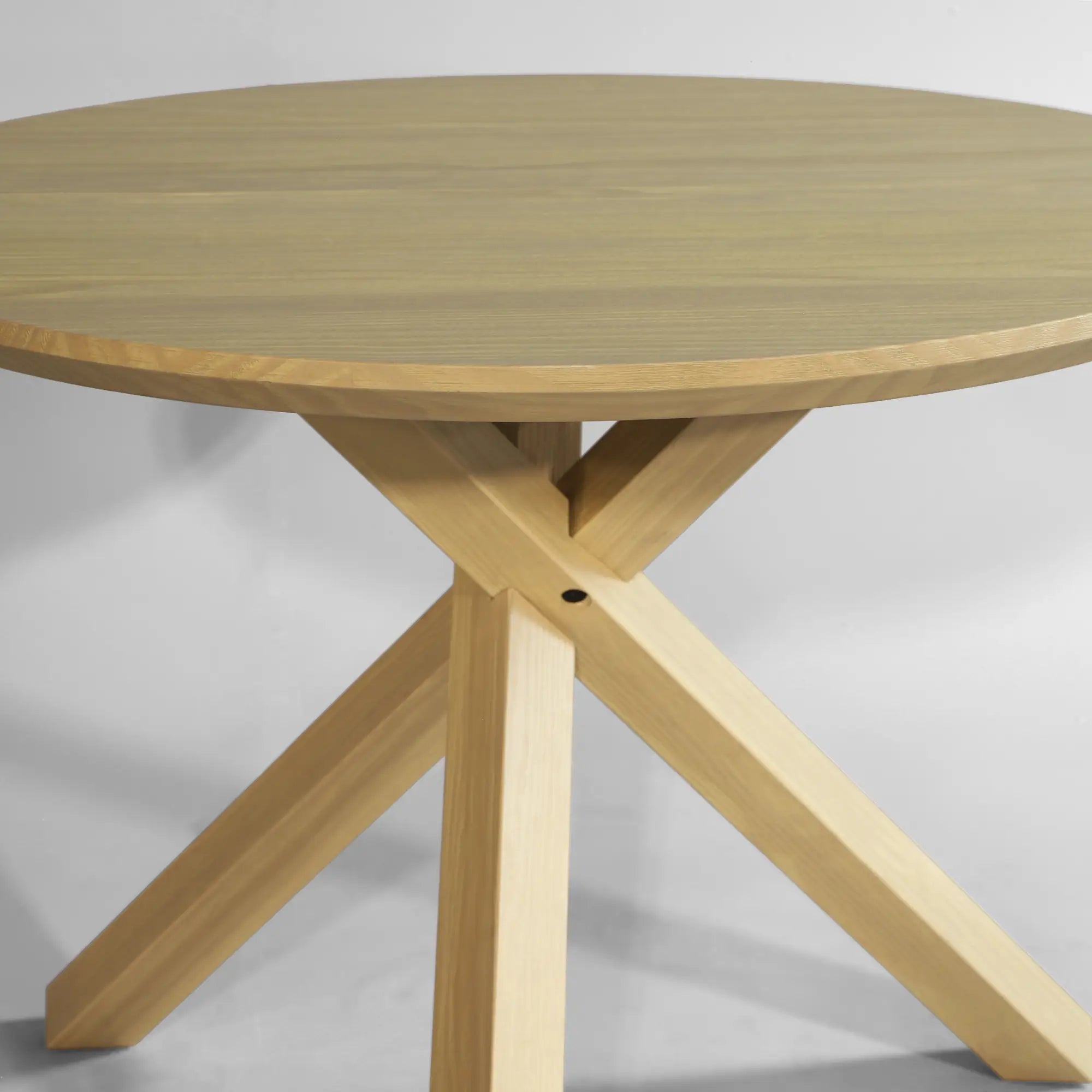 Stylish Cascais Round Dining Table - Modern Wooden Kitchen Table for 4-6 People | Perfect for Small Spaces, Breakfast Nooks & Cozy Family Meals