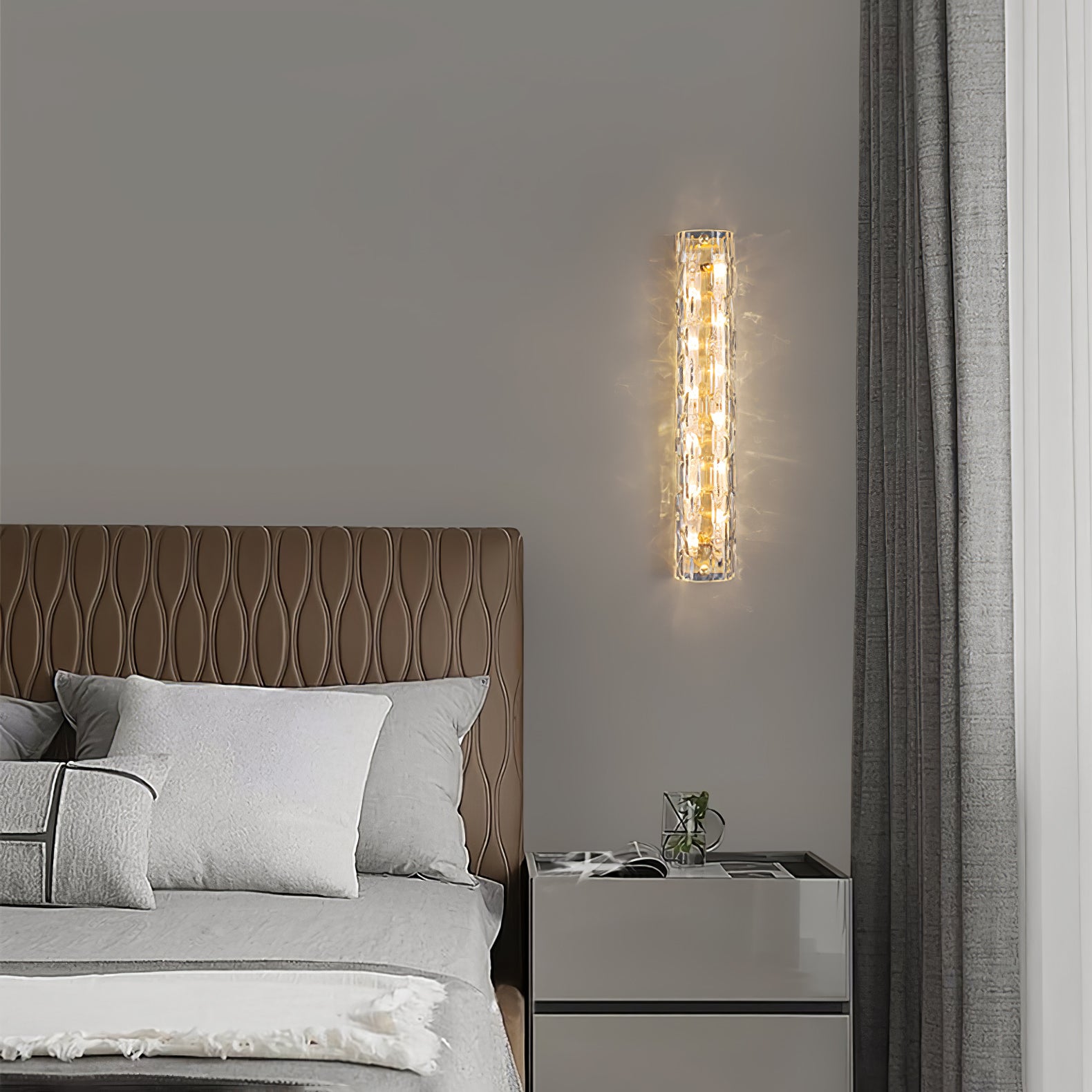 Elegant Wall Sconce Lighting - Handcrafted Decorative Fixture for Living Room, Bedroom & Hallway - Perfect for Home Decor & Ambient Lighting