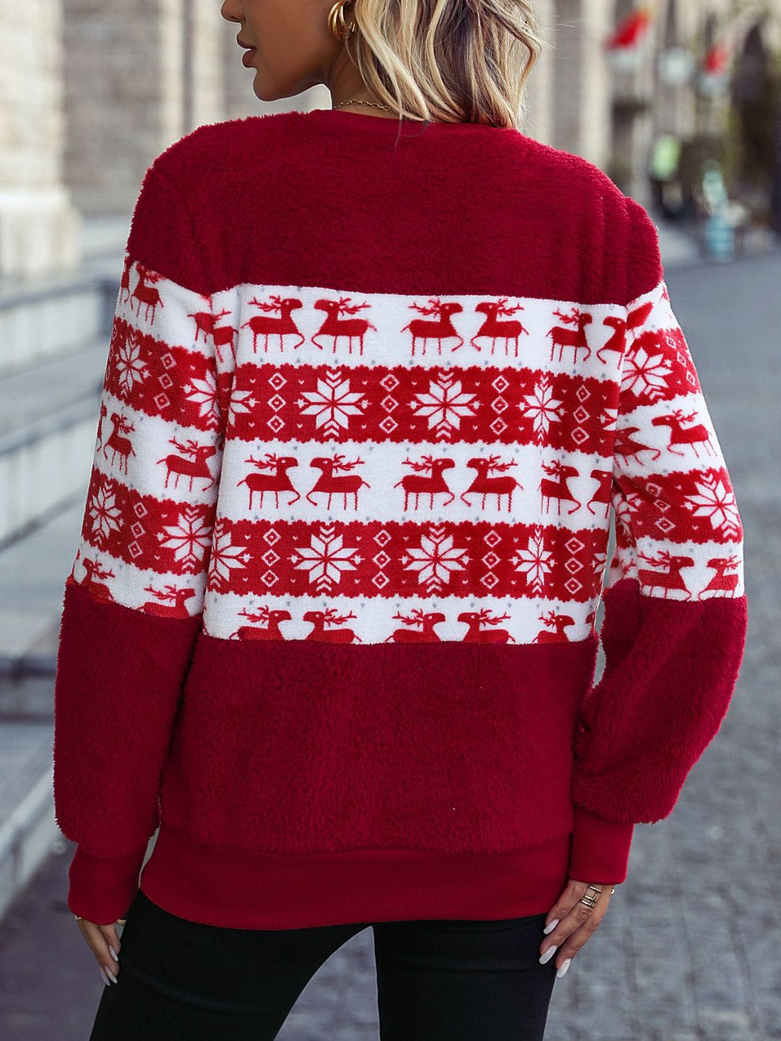 Christmas Element Round Neck Long Sleeve Sweatshirt - Cozy Holiday Pullover for Women & Men - Perfect for Winter Parties, Family Gatherings & Festive Outfits