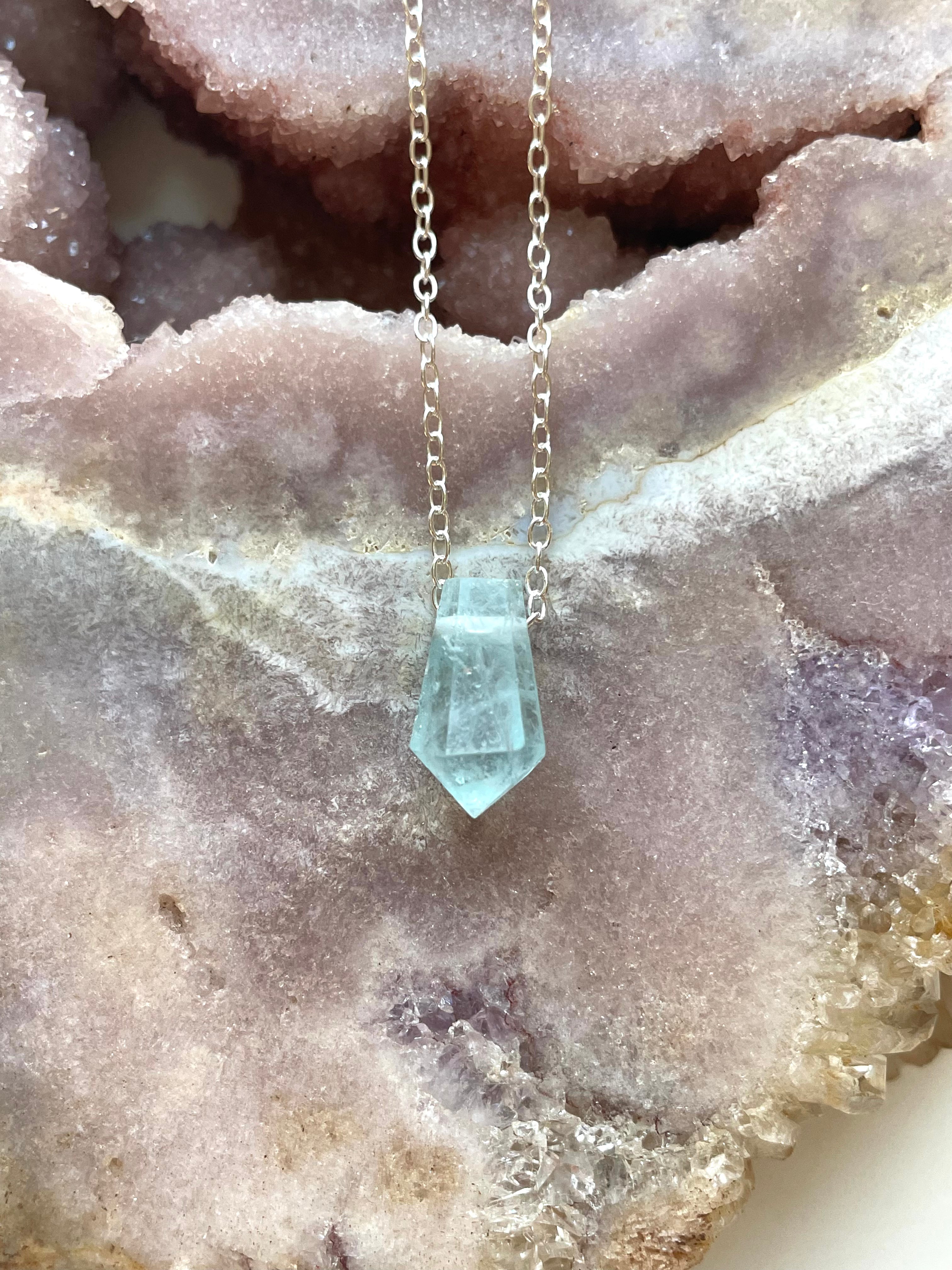 Blue Aquamarine Point Crystal Necklace Sterling Silver - Elegant Healing Jewelry for Women, Perfect for Gifts, Meditation & Spiritual Energy
