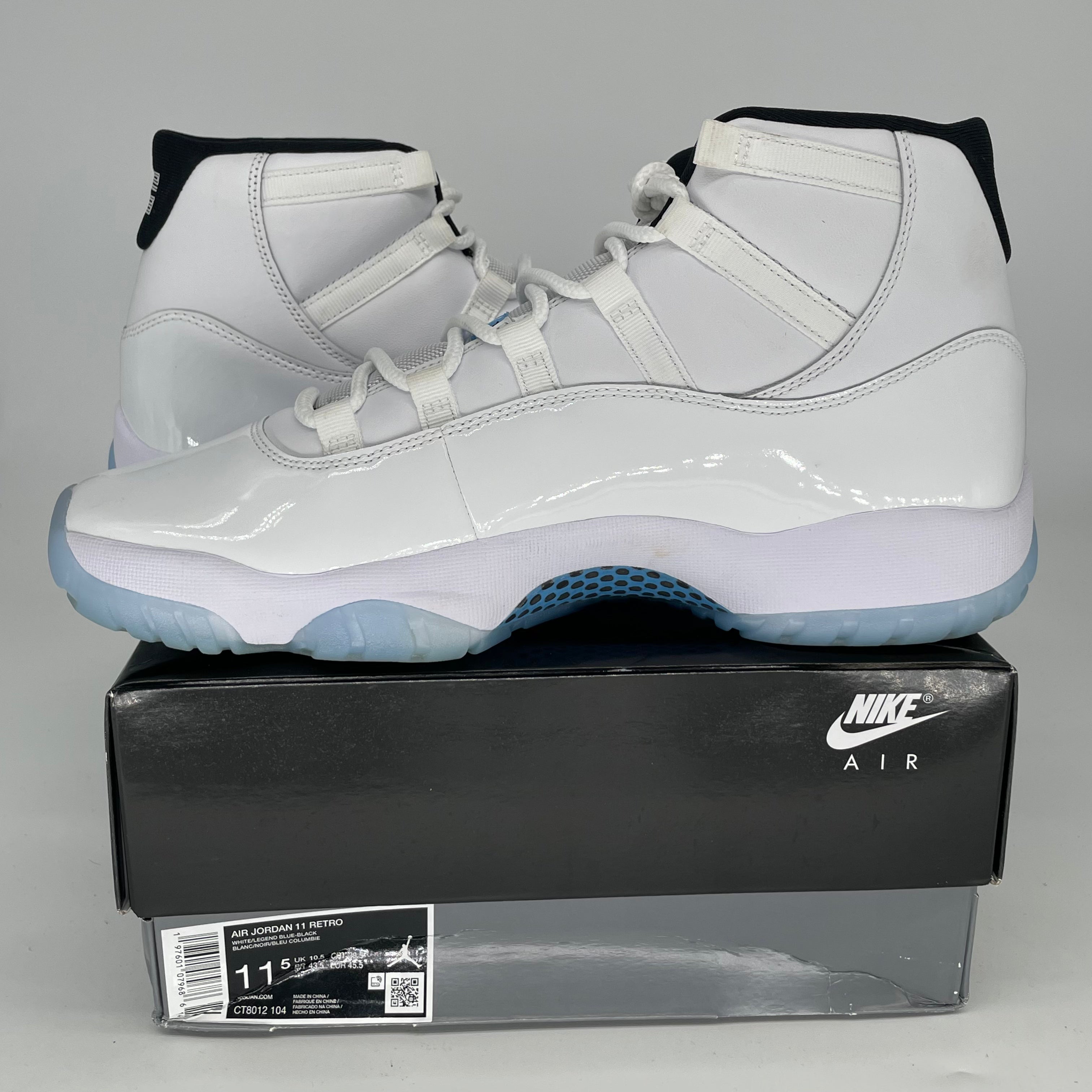 AIR JORDAN 11 Retro 