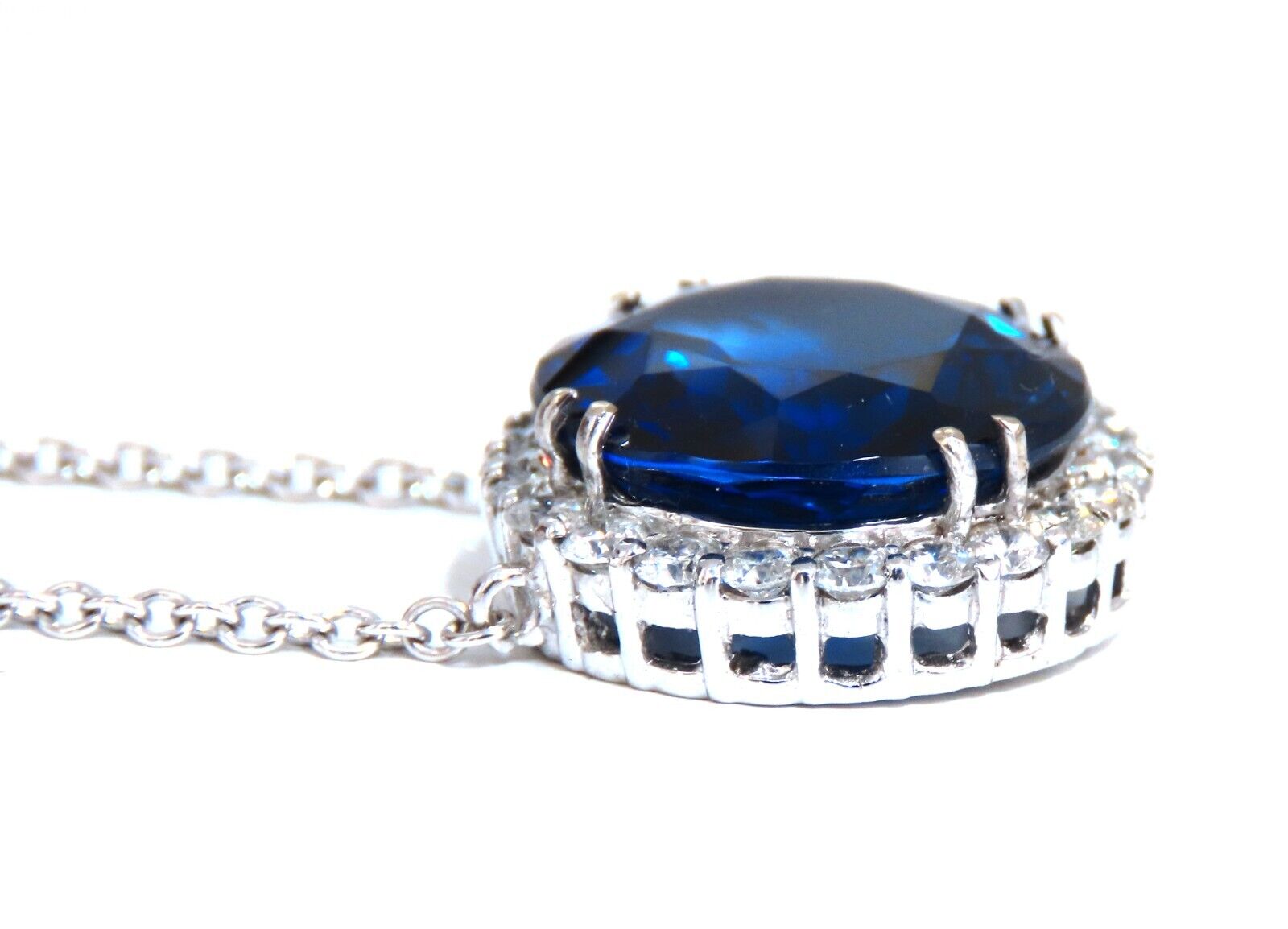 20.09ct Lab-Created Round Blue Sapphire Diamond Pendant in 14K Gold - Elegant Necklace for Weddings, Anniversaries & Special Occasions