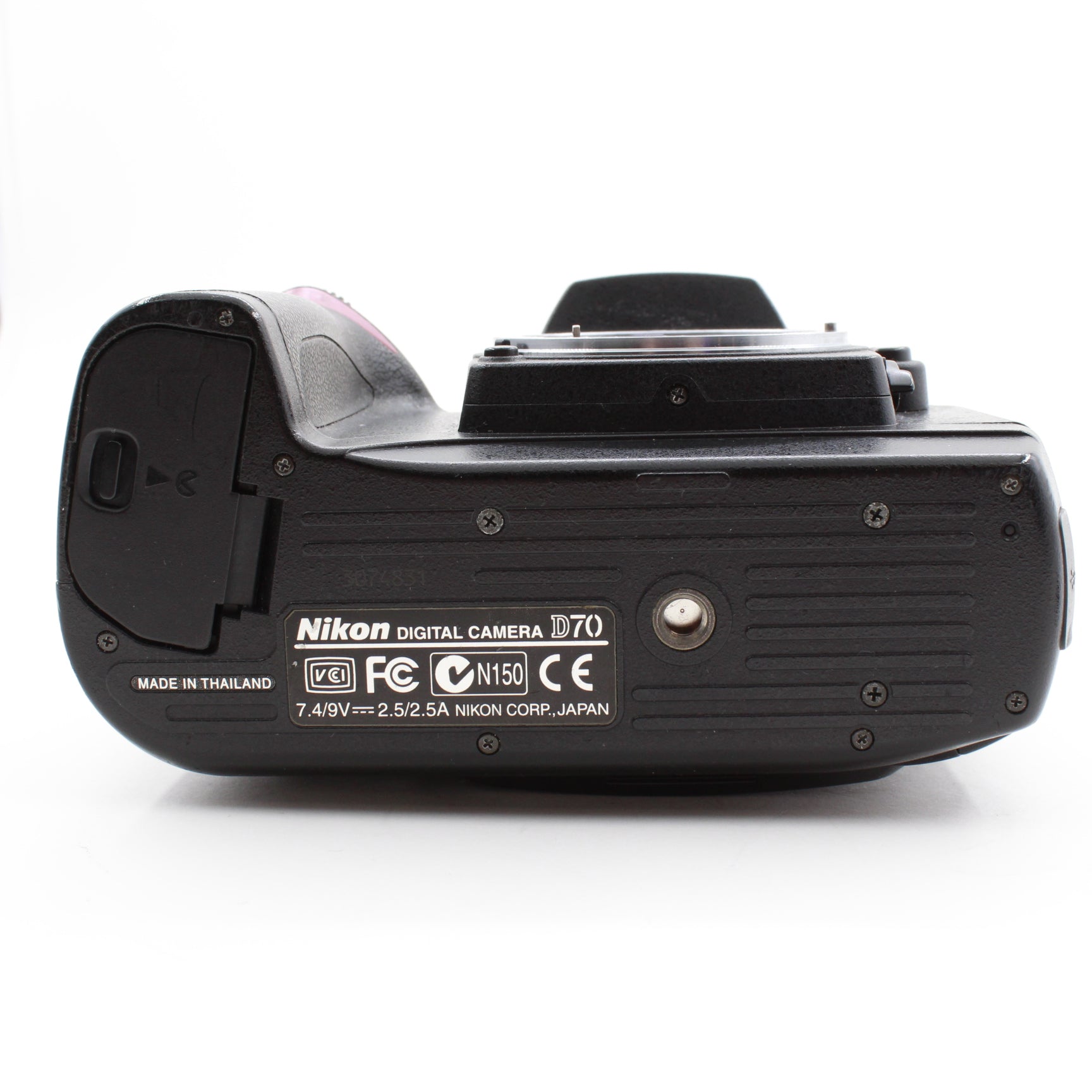 Nikon D70 DSLR Camera Body Only (For Parts/Repair) - Perfect for DIY Camera Repair & Vintage Photography Projects