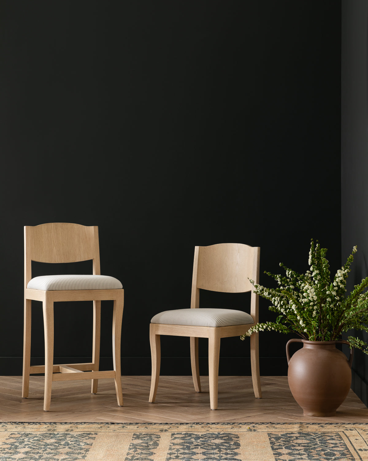 Modern Shepherd Dining Chair - Solid Wood Farmhouse Style Kitchen Chair for Home & Restaurant - Perfect for Farmhouse, Rustic, and Country Style Dining Rooms
