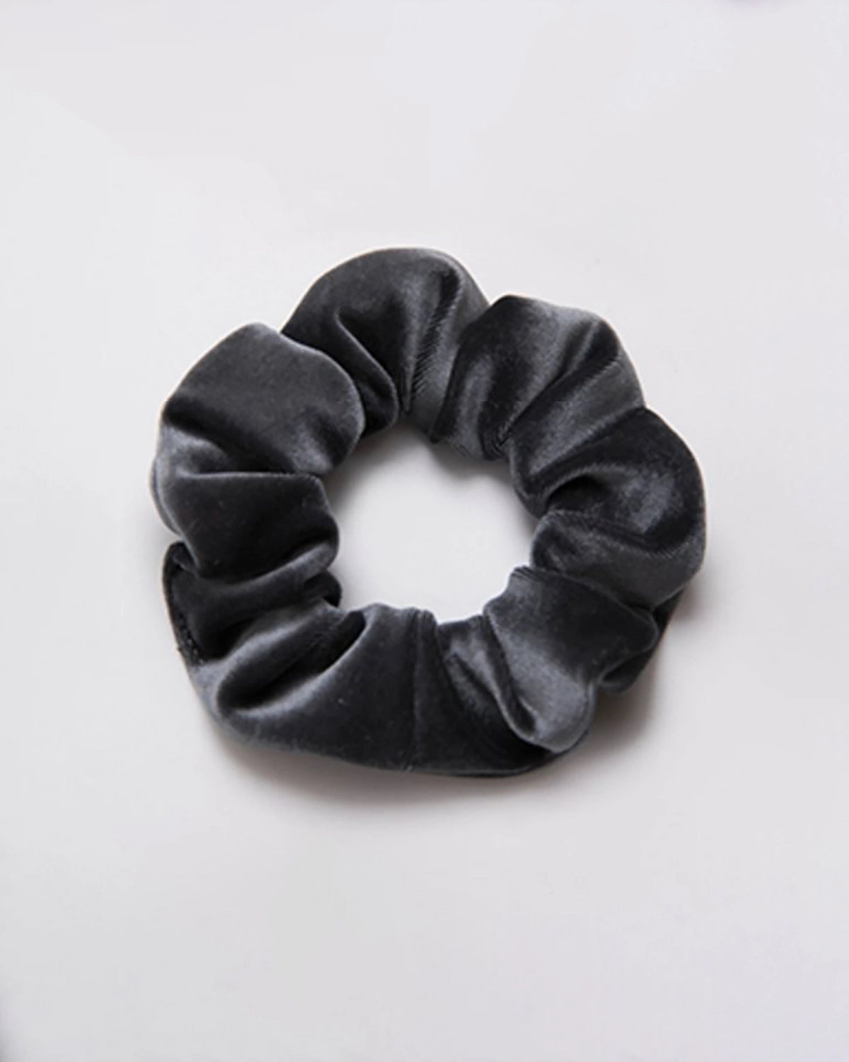 3.5 CM Silk Velvet Hair Scrunchie Band - Soft & Stylish Hair Accessories for Women & Girls - Perfect for Everyday Wear, Workouts, and Special Occasions