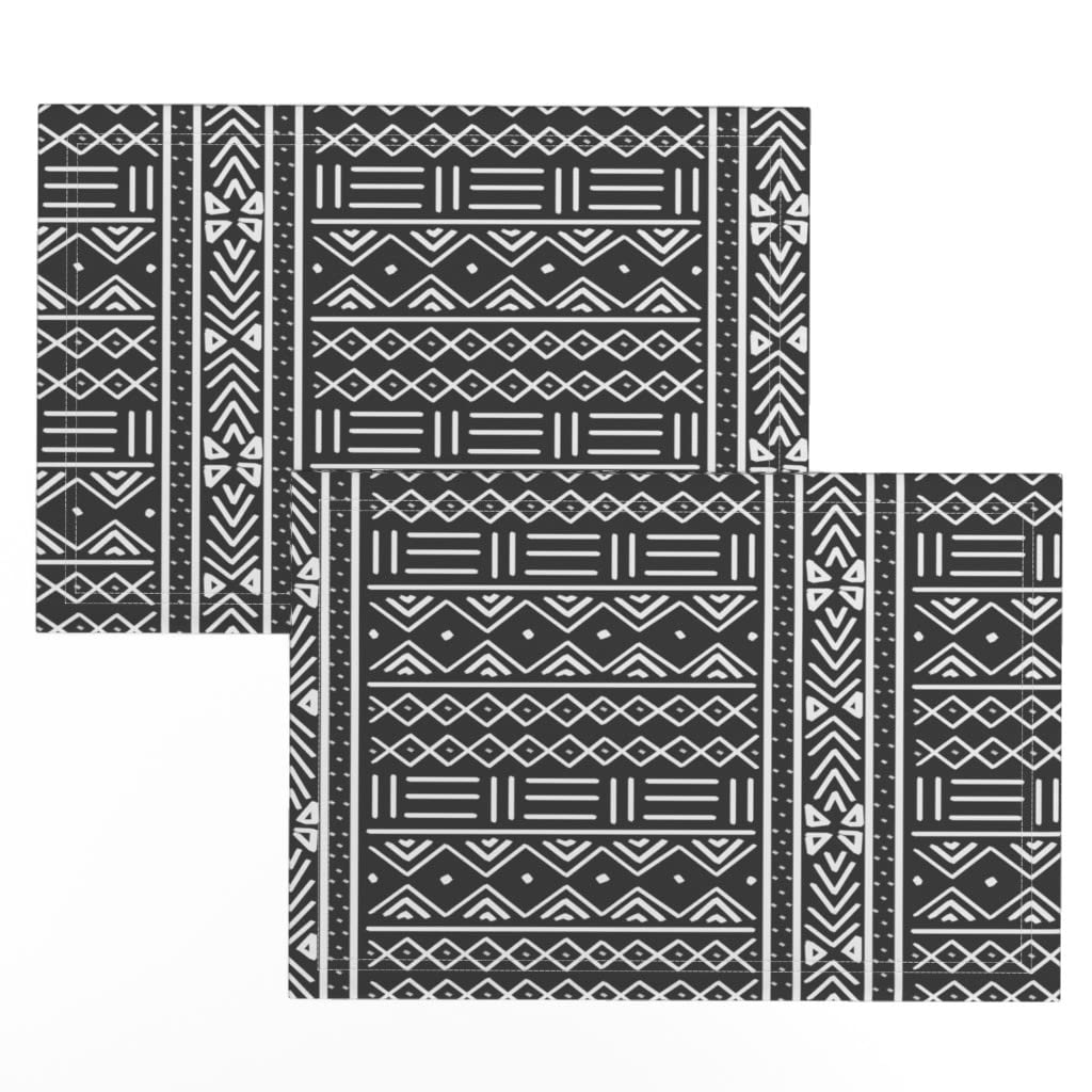 African Mudcloth Print Linen Cotton Canvas Placemats (Set of 2) - Black & White Boho Traditional Malian Design for Dining Table Decor - Perfect for Farmhouse, Bohemian & Ethnic Style Home Decor