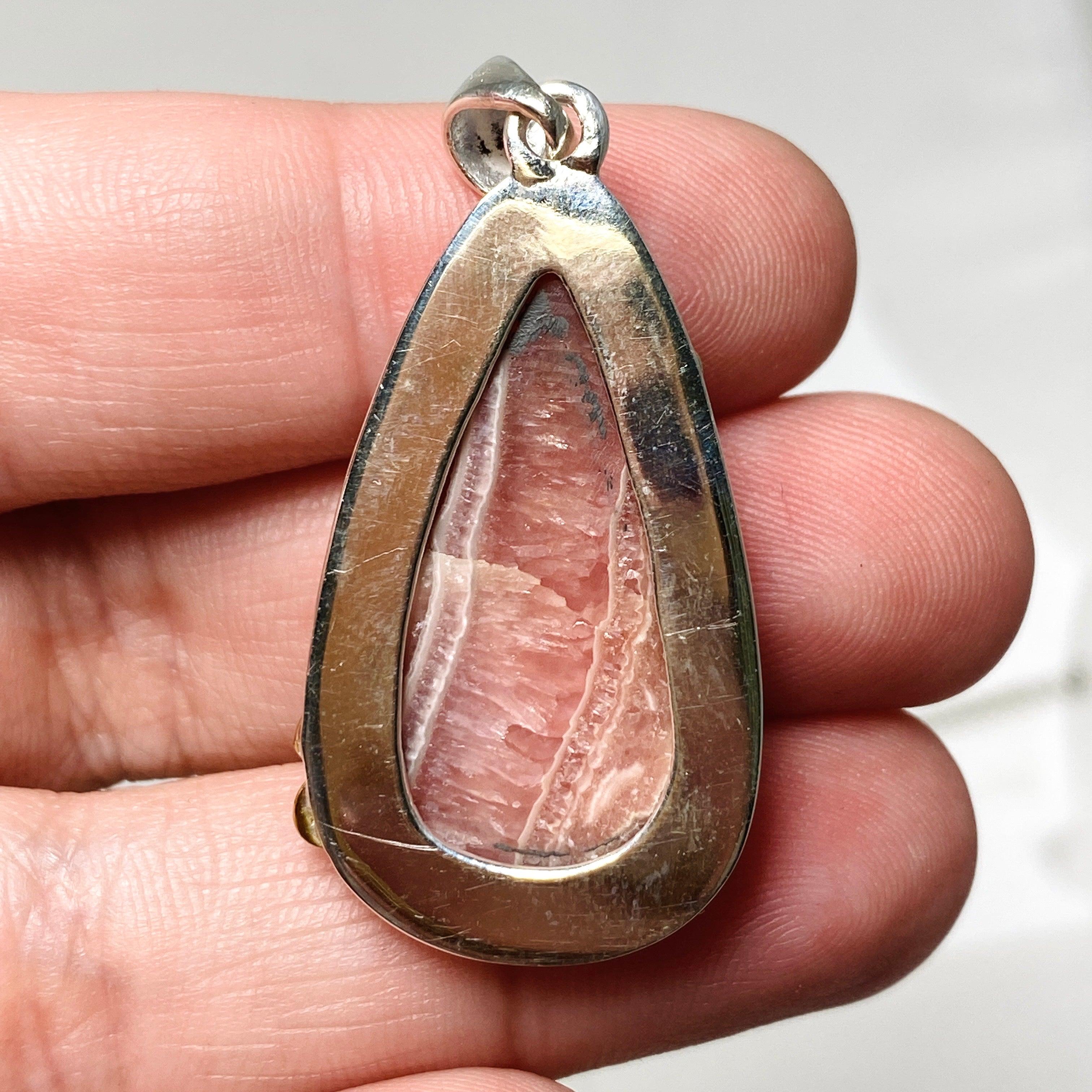 Rhodochrosite Teardrop Pendant Necklace with Brass Accents KPGJ4327 - Elegant Jewelry for Women, Perfect for Date Night & Special Occasions