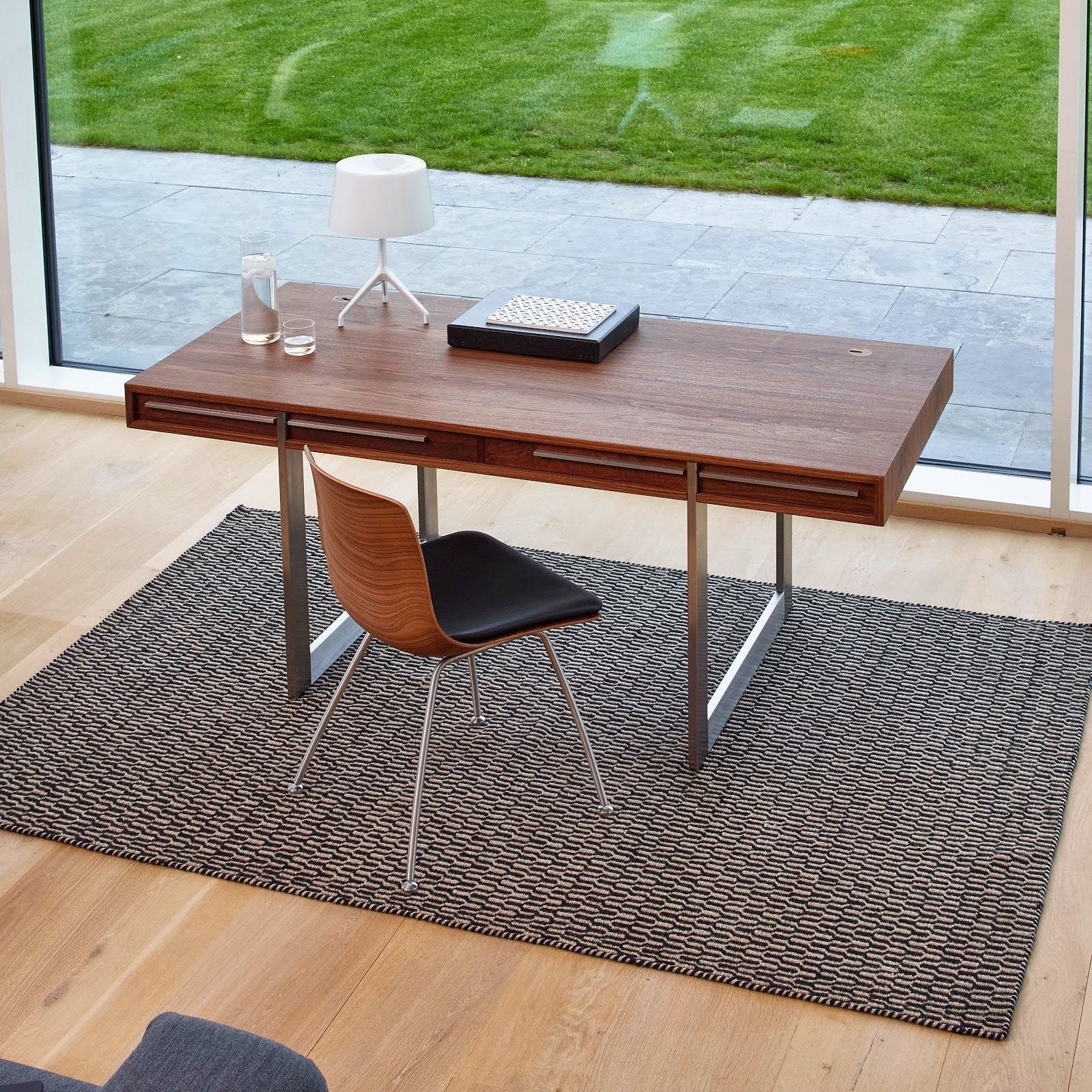 Nissen Gehl MDD AK1340 Modern Office Desk - Ergonomic Design for Home & Workspace, Perfect for Remote Work & Study