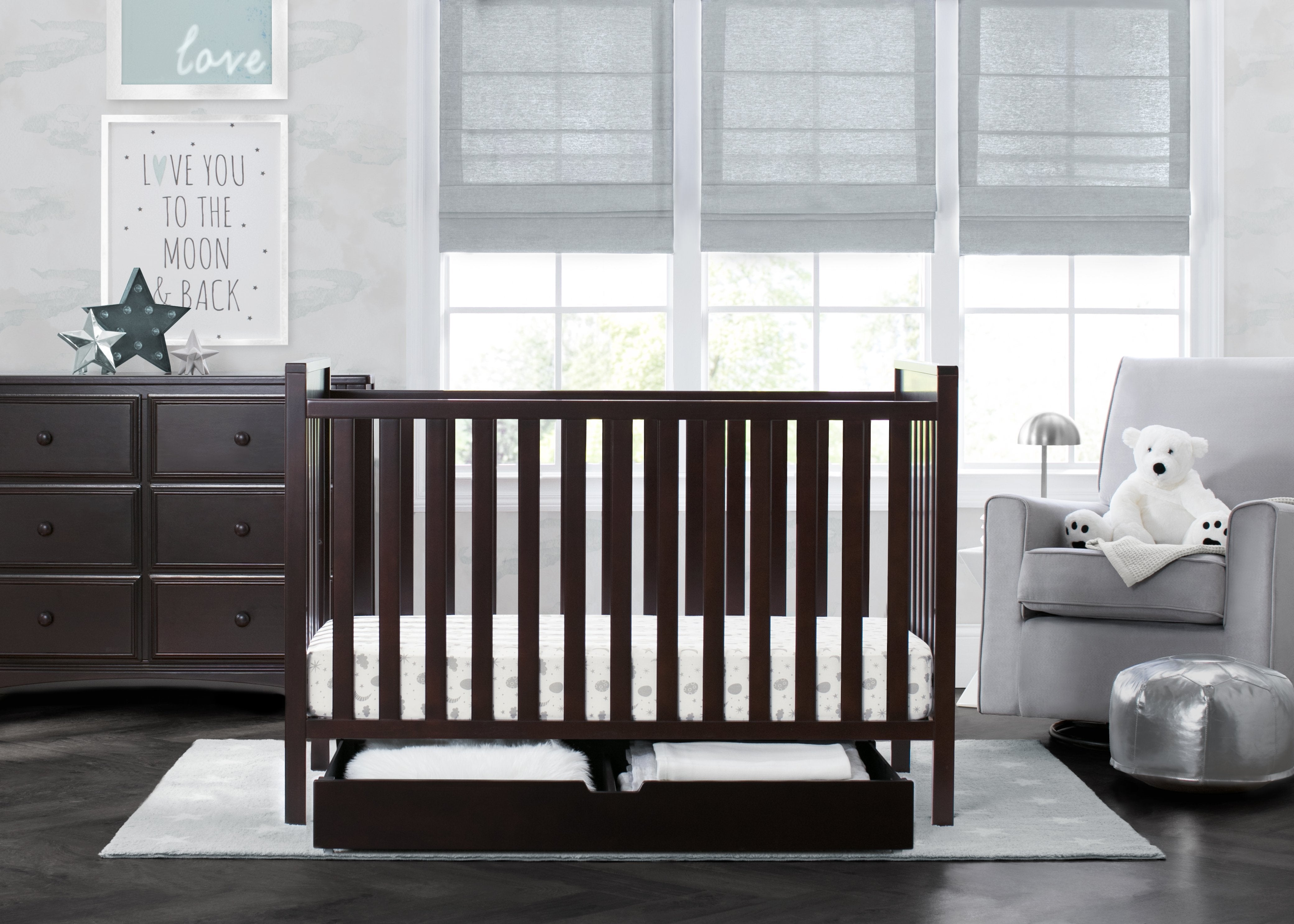 Mercer 6-in-1 Convertible Baby Crib with Under Crib Roll-Out Storage Drawer - Nursery Furniture for Newborn to Toddler Bed - Perfect for Small Spaces & Modern Nurseries