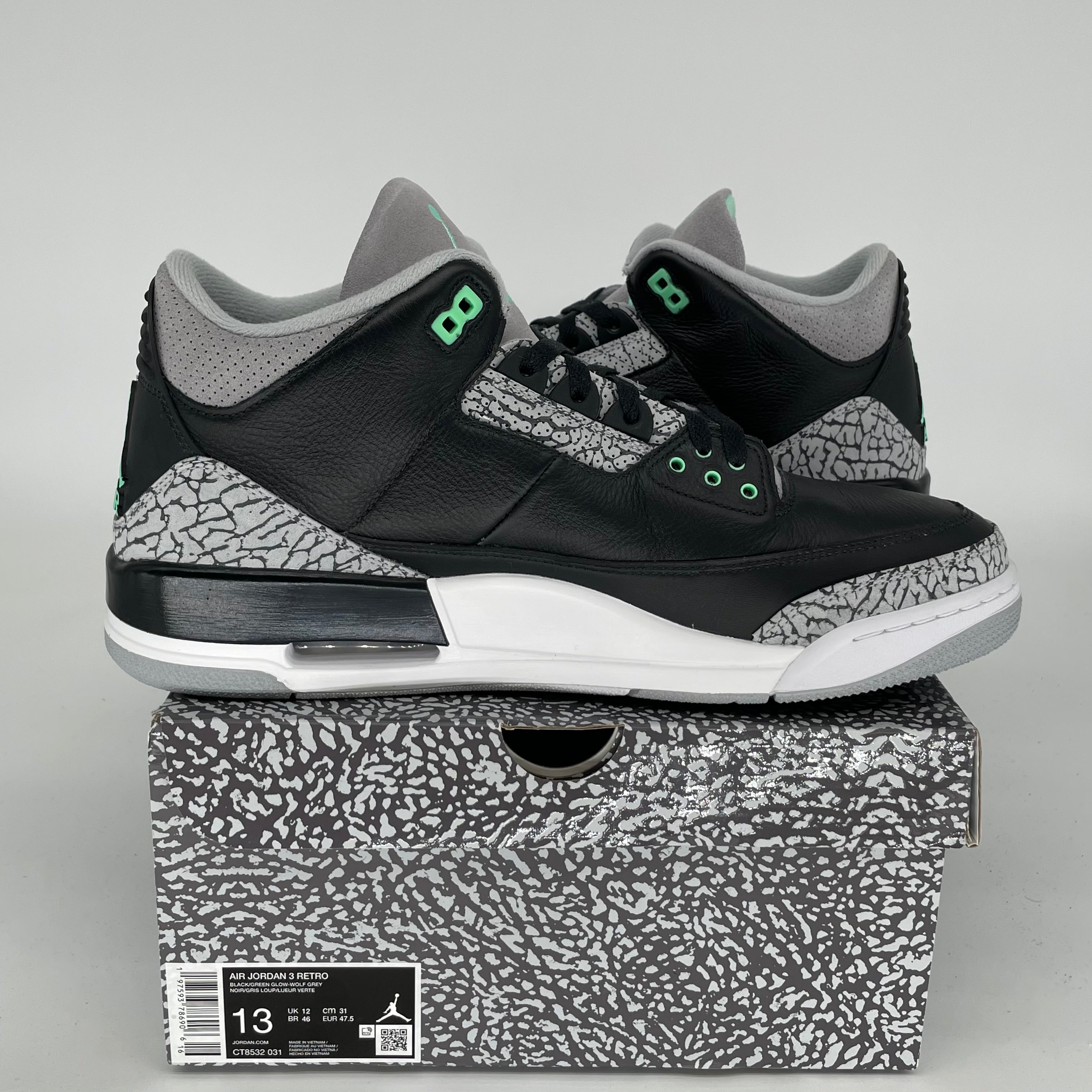 AIR JORDAN 3 Retro Green Glow Men's Basketball Shoes Size 13 (CT8532-031) - Perfect for Streetwear & Sneaker Collectors
