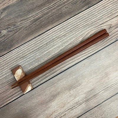 Premium Yakishime Ceramic Chopstick Rests - Elegant Tableware for Sushi, Asian Cuisine & Home Dining Decor