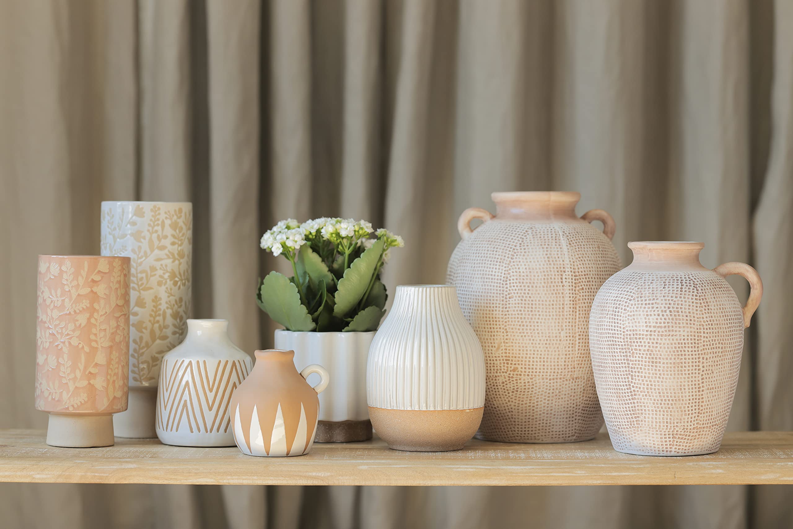 Shiraleah Small Decorative Salinas Jug Vase - Off White Ceramic Pitcher for Home Decor, Farmhouse Style Centerpiece, Perfect for Flowers, Kitchen & Dining Table Decor