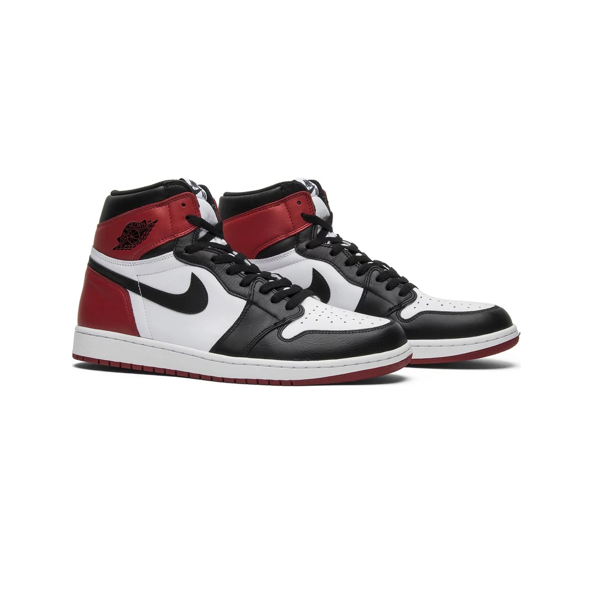 Air Jordan 1 Retro 'Black Toe' Sneakers (2016) - Men's Basketball Shoes for Streetwear & Casual Style | Perfect for Sneaker Collectors & Urban Fashion