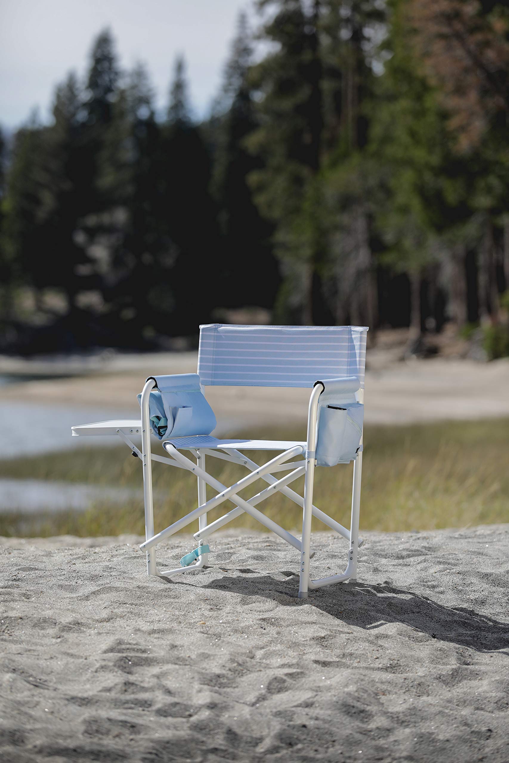 Picnic TIME Outdoor Directors Chair with Side Table - Portable Folding Beach Chair for Adults, Sturdy Camping Chair with Built-in Table - Perfect for Beach, Backyard, Camping & Outdoor Relaxation
