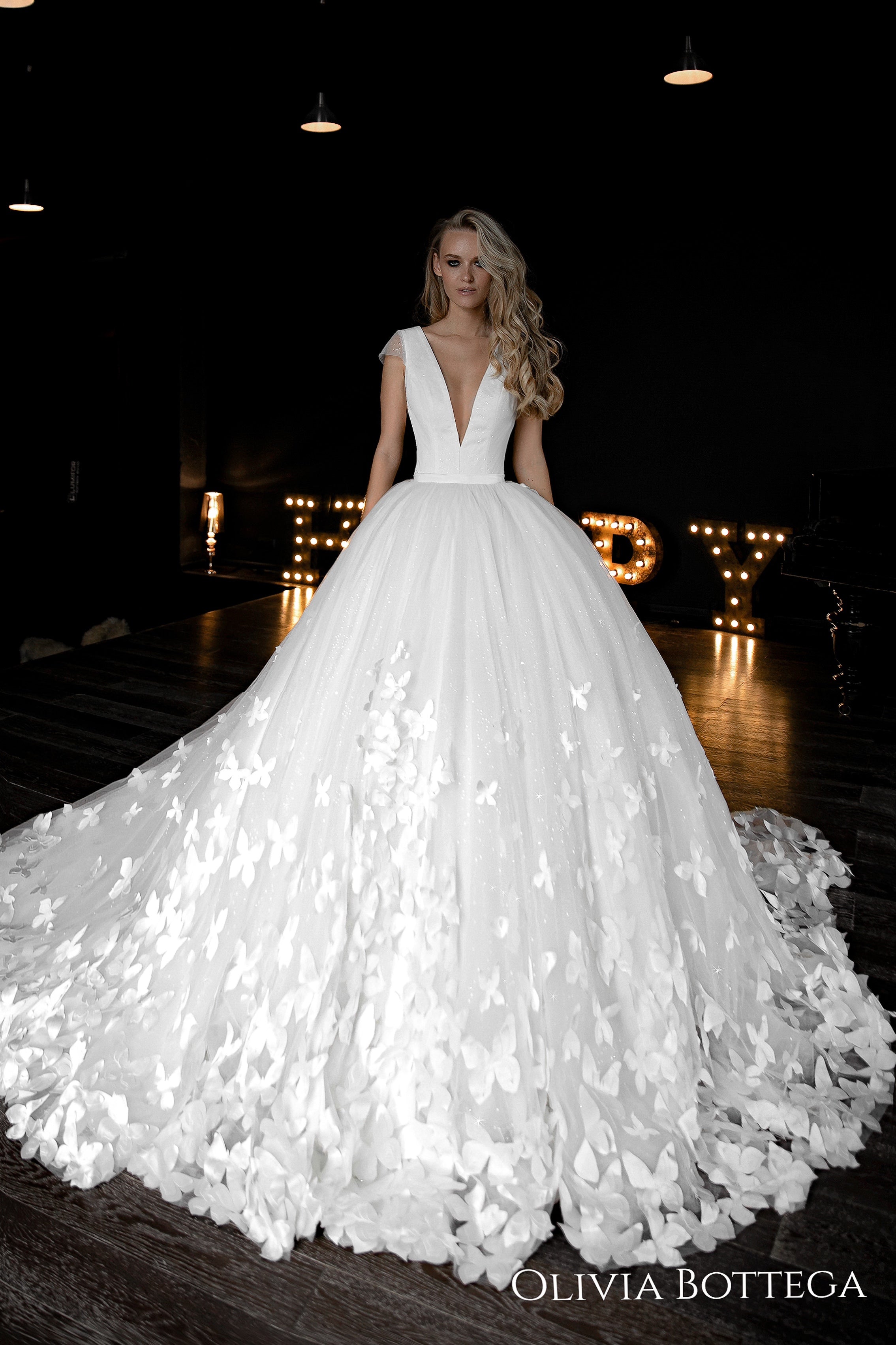 Elegant Butterfly Appliqued Wedding Gown - Perfect for Bridal Ceremony, Ball Gown & Formal Occasions