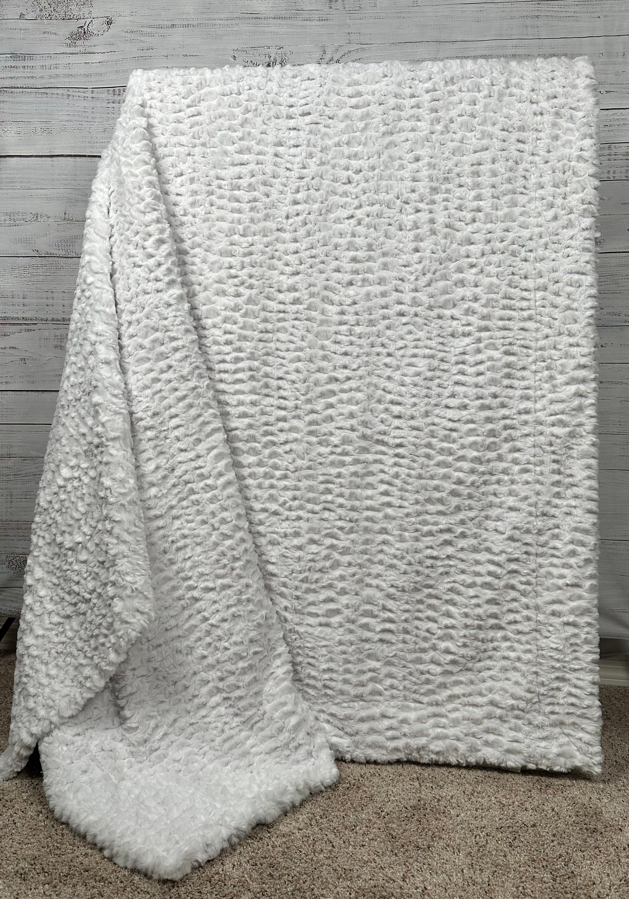 White Florence XL 61x86 Double Luxe Extra Plush 30mm Thick Minky Blanket - Ultra Soft Cozy Throw for Bed, Sofa & Couch - Perfect for Winter Nights, Movie Time & Gift Giving