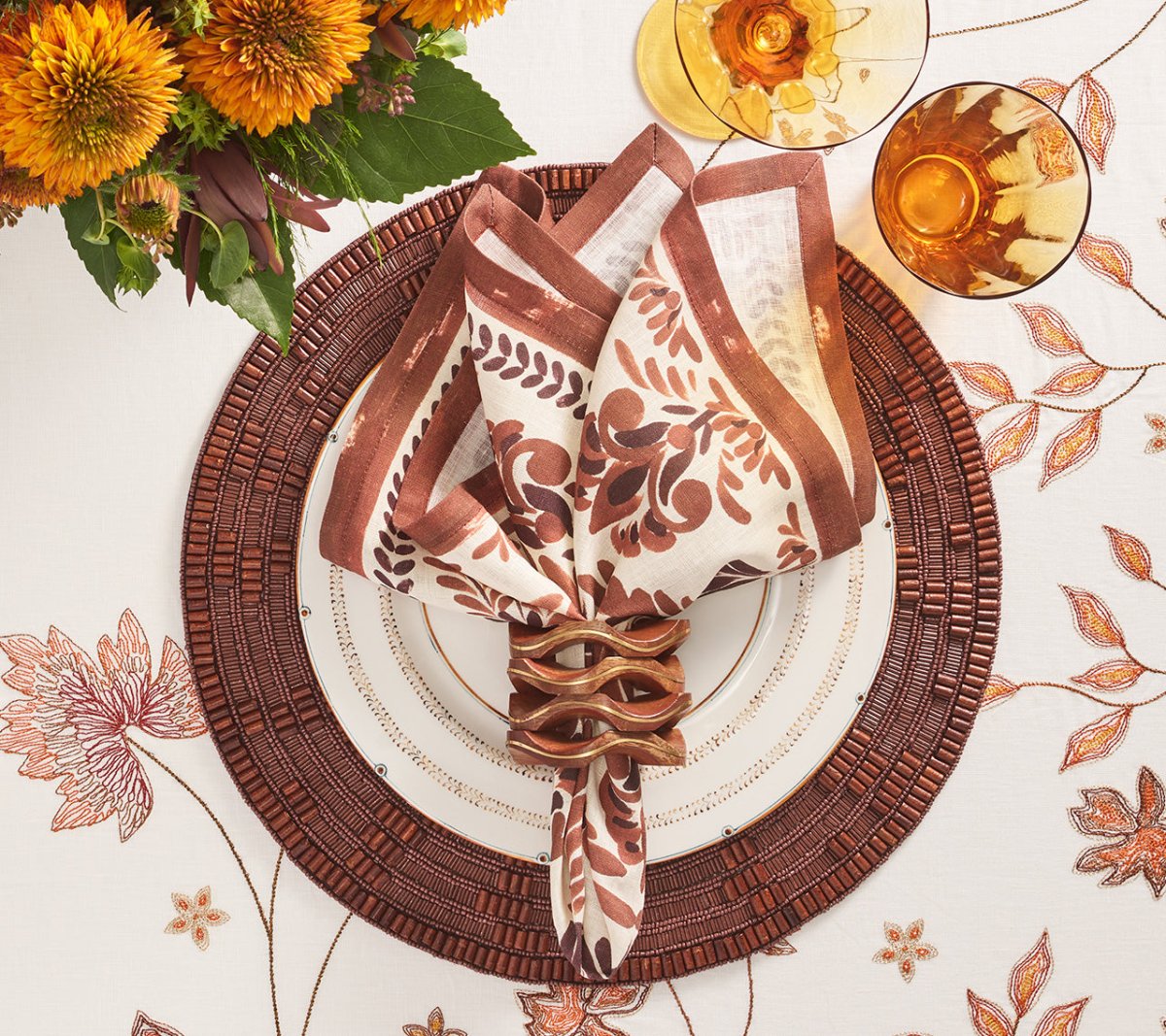Botanica Ivory & Brown Napkin Set of 4 - Elegant Dining Table Decor for Dinner Parties & Special Occasions