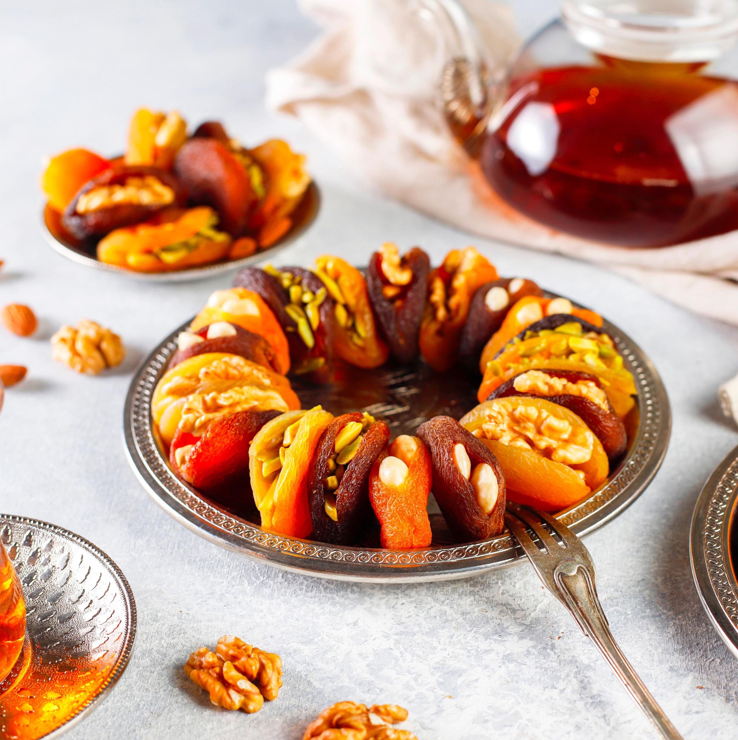 Yupik Turkish Apricots 1kg - Kosher Certified, No Sugar Added, Tart & Sweet Dried Fruits - Pitted Natural Healthy Snacks for Hiking, Baking & Vegan Diet