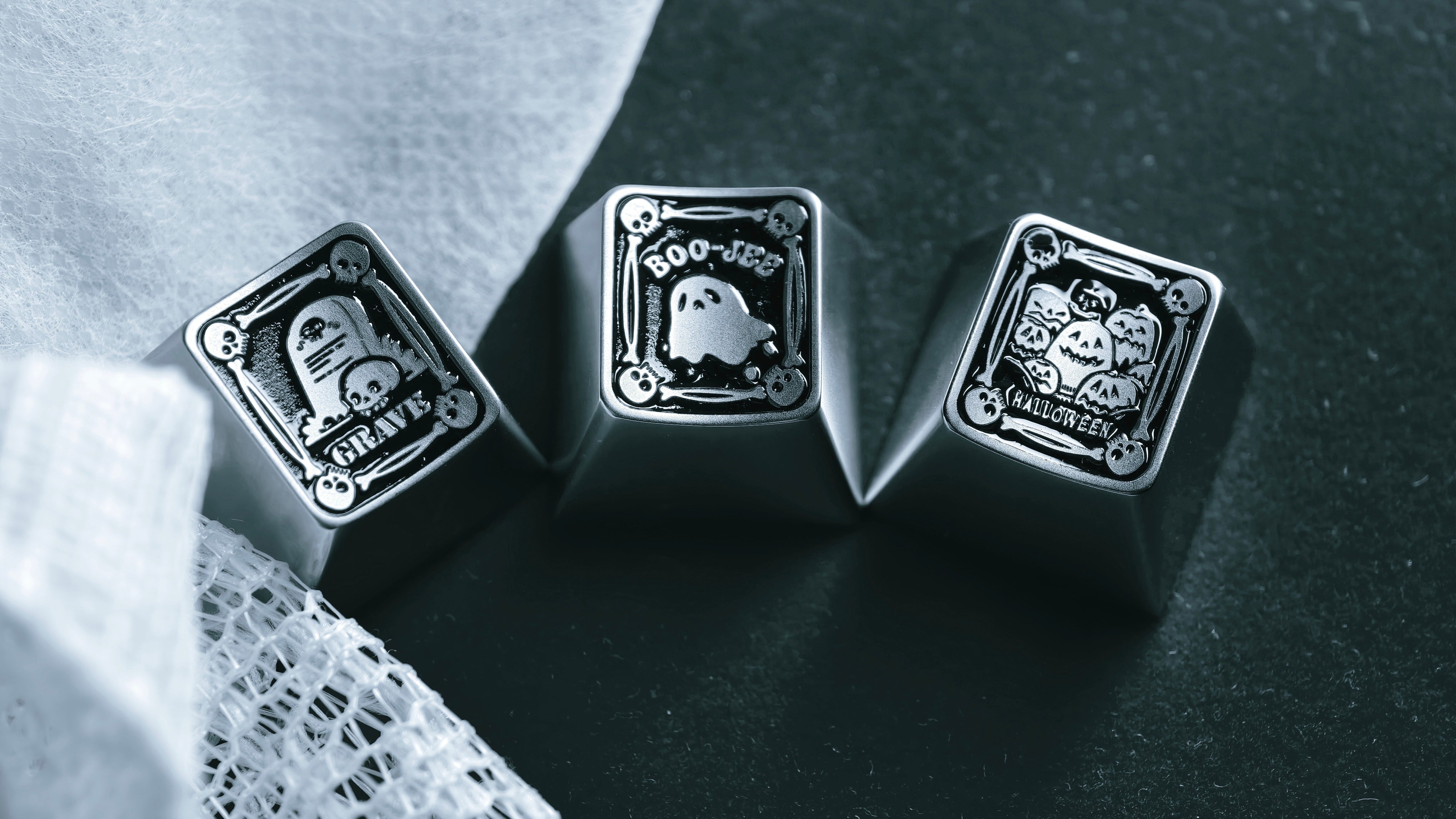 Custom Halloween Themed Zinc Alloy Carved Keycaps - Personalized Mechanical Keyboard Keycaps for Gaming & Typing - Perfect for Halloween Decor, Cosplay & Gamer Gifts