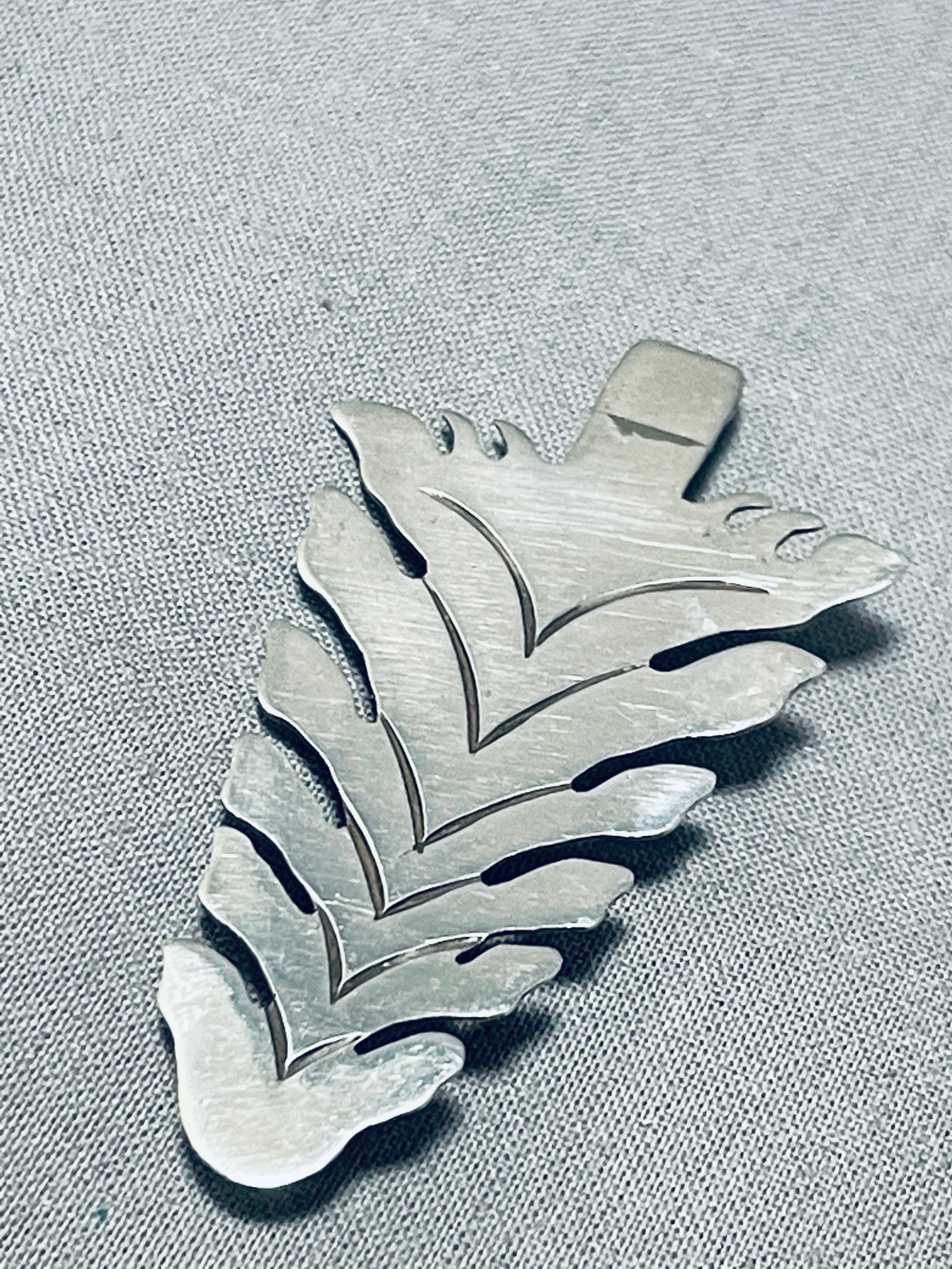 Vintage Native American Navajo Sterling Silver Arrowhead Tree Pin - Handcrafted Jewelry for Collectors & Fashion Enthusiasts | Perfect for Western Style, Boho Outfits & Gift Giving