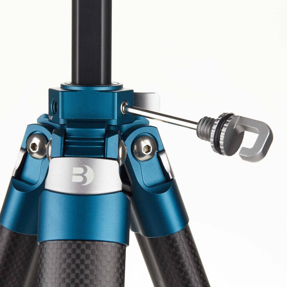 Benro Cyanbird Carbon Fiber/Aluminum Tripod with N00P Ball Head - Lightweight & Sturdy for Travel, Photography, and Outdoor Adventures