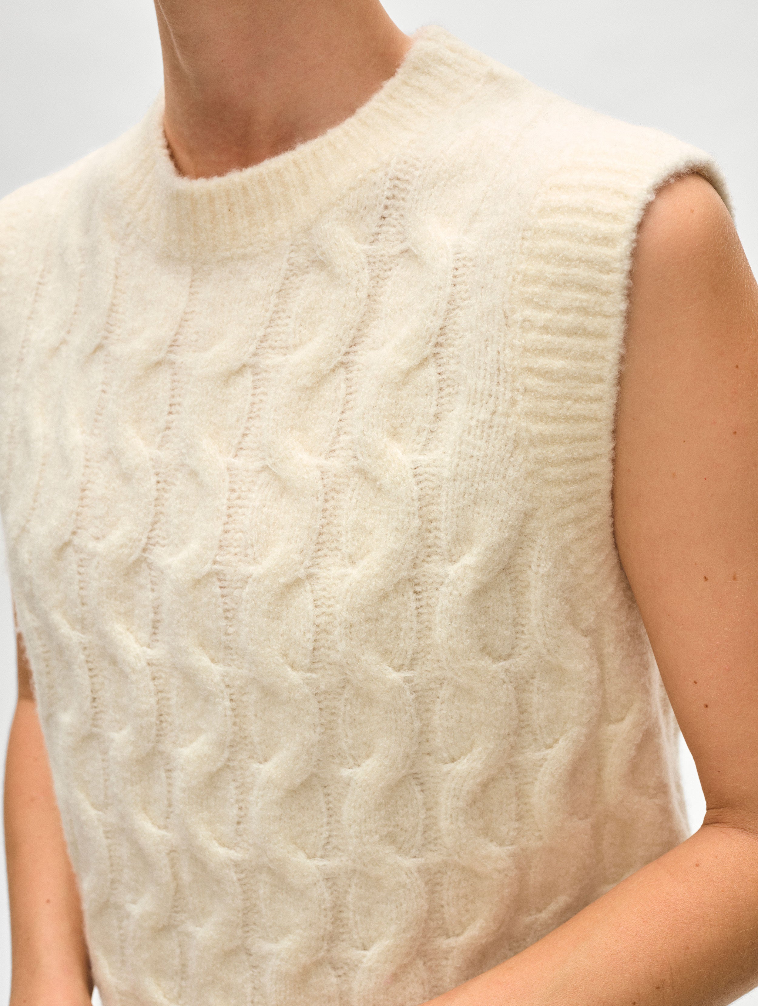 Soft Merino Cashmere Bouclé Cable Knit Vest for Women - Winter Warm Layering Piece for Office & Casual Outfits