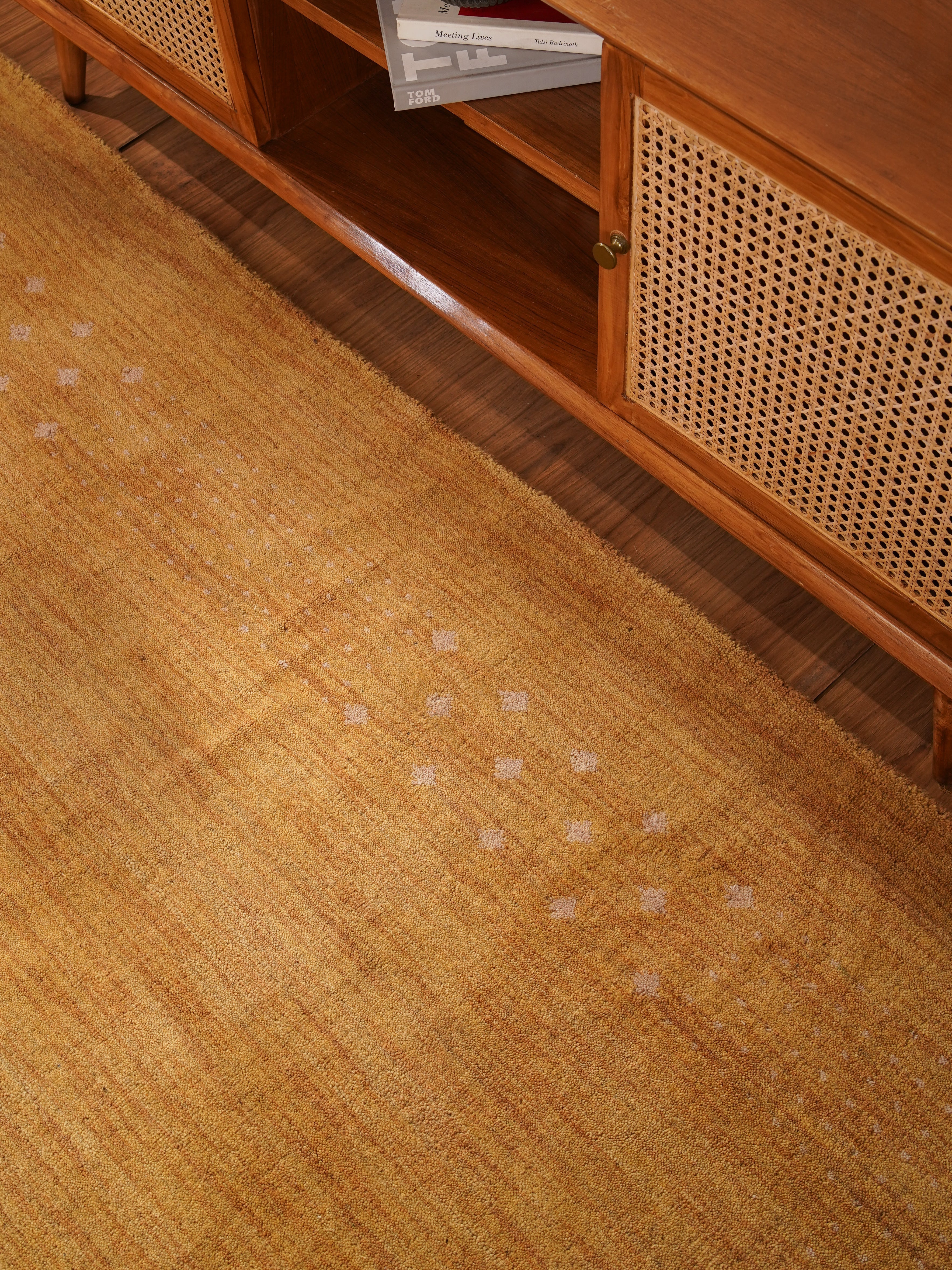 Hand Knotted Wool Rug - Premium Quality, Soft & Durable - Perfect for Living Room, Bedroom & Home Decor
