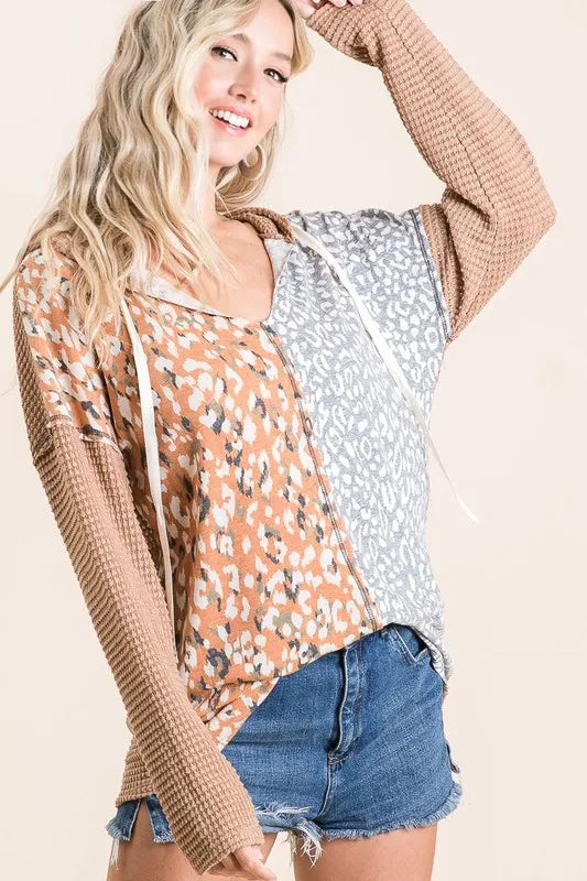 BiBi Popcorn Waffle Knit Hoodie with Print Block Front - Cozy Pullover Sweatshirt for Women | Perfect for Casual Outfits, Loungewear & Fall Fashion