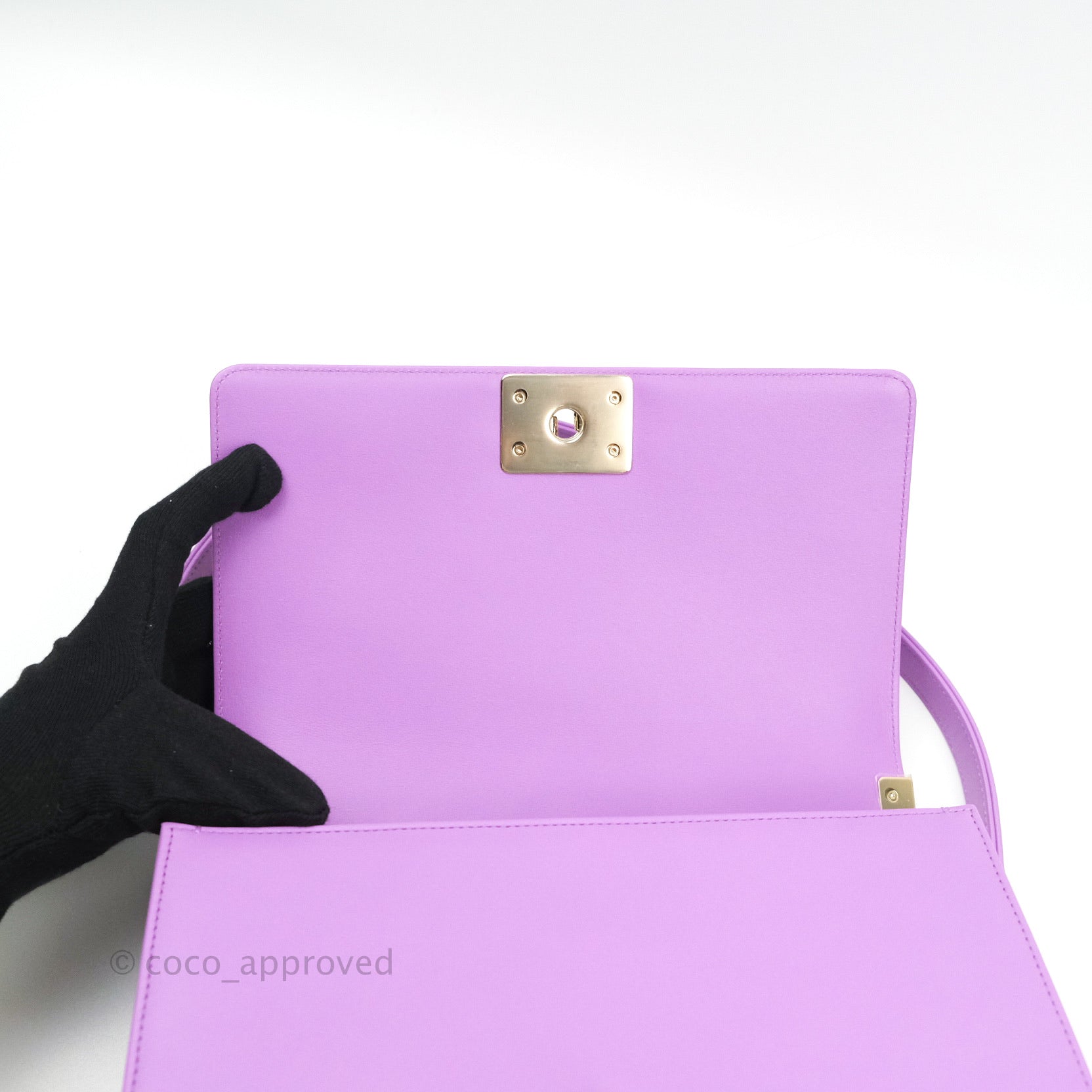 Chanel Boy Chevron Medium Flap Bag in Purple Calfskin Leather with Gold Hardware - Luxury Crossbody Bag for Women, Perfect for Evening Events & Date Nights