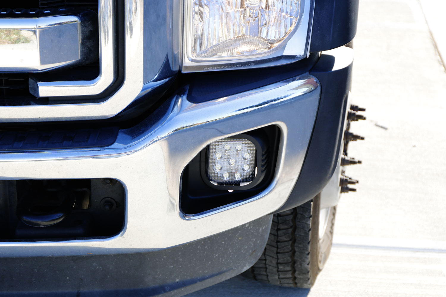 27W LED Fog Lights with Bezels, Brackets & Wiring Kit for 2011-2016 Ford F250 F350 F450 Super Duty Trucks - Durable Off-Road Lighting for Foggy Conditions & Night Driving