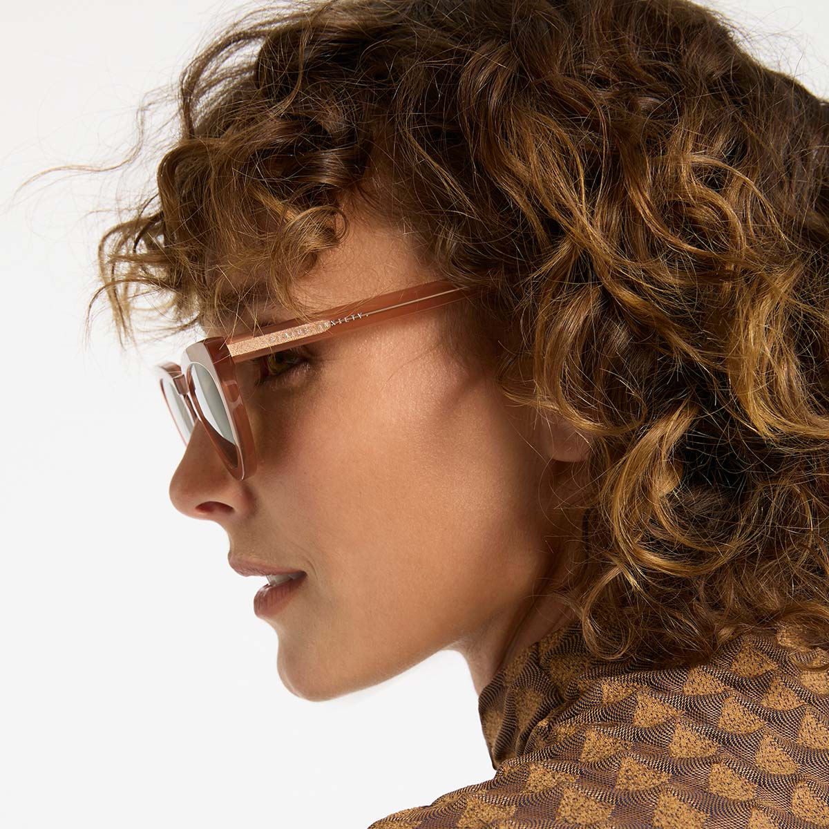 Villain Sunglasses for Women - Stylish Rose Gold Frame UV Protection - Perfect for Outdoor Activities, Beach, and Fashion