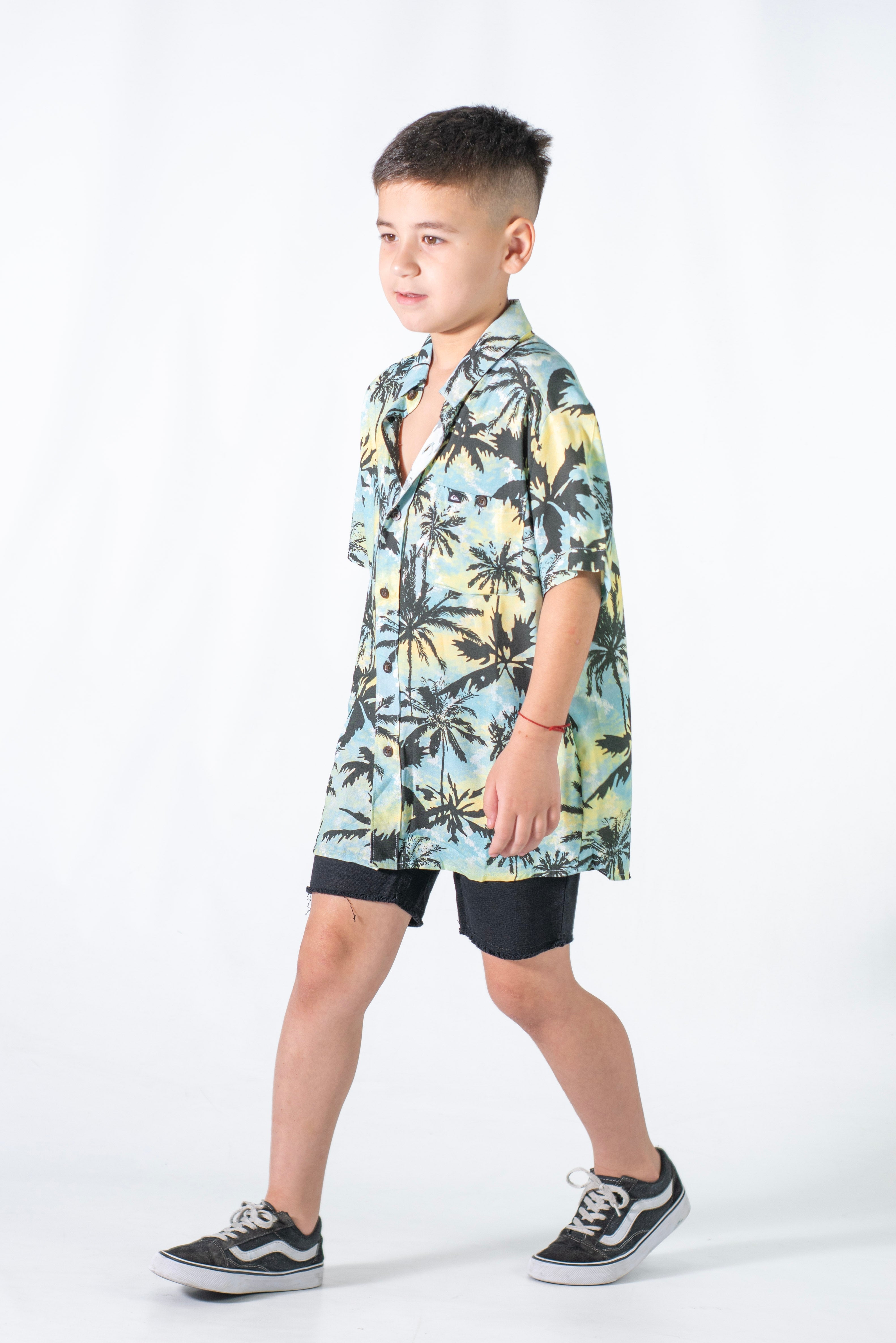 Quiksilver Kids MC Simple Days Short Sleeve T-Shirt - Comfortable & Stylish Cotton Shirt for Boys & Girls - Perfect for School, Play & Outdoor Activities