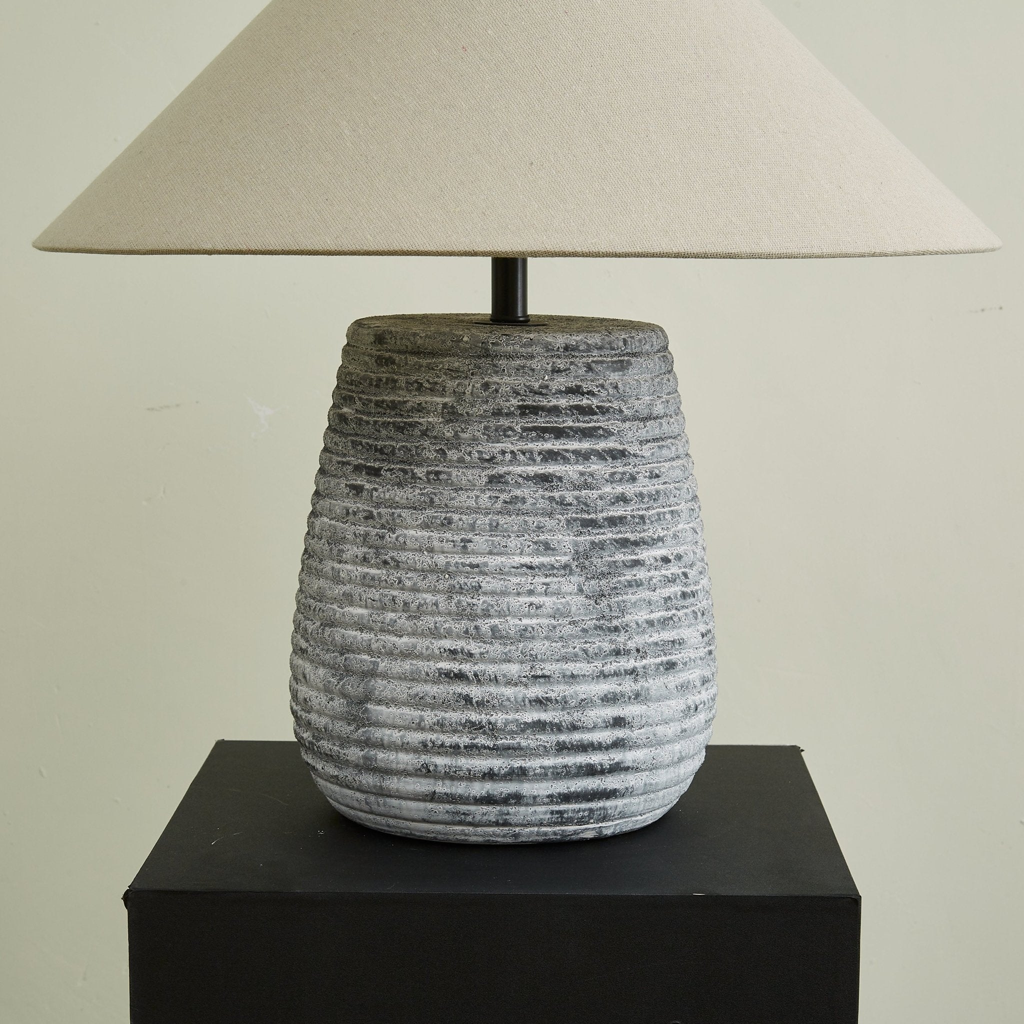 Callisto Ribbed Ceramic Table Lamp - Modern Home Decor for Living Room, Bedroom & Office - Warm White Lighting for Cozy Ambience