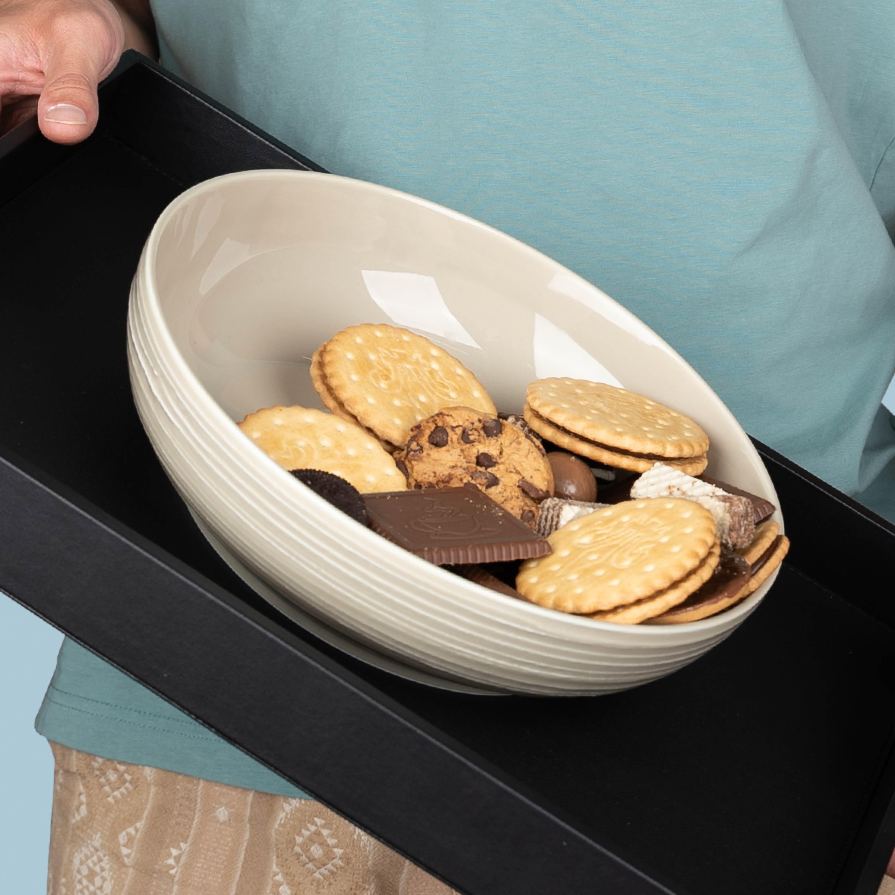 Premium Magnetic Porcelain Food Bowl with Non-Slip Base - 25cm Ivory White - Perfect for Cats, Dogs & Small Pets - Ideal for Home, Kitchen or Pet Cafe Use